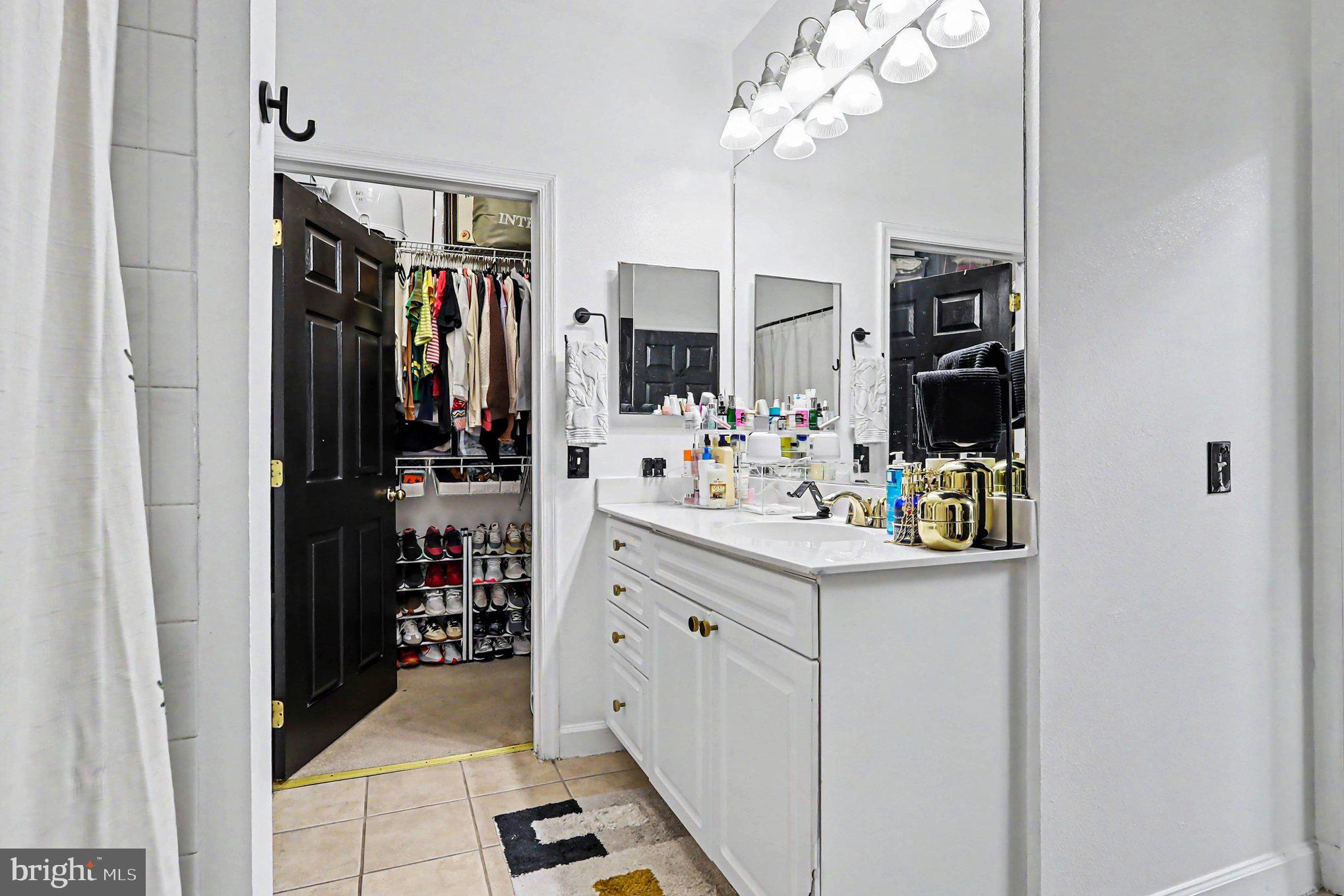 FITZ AT ROCKVILLE TOWN C - Residential