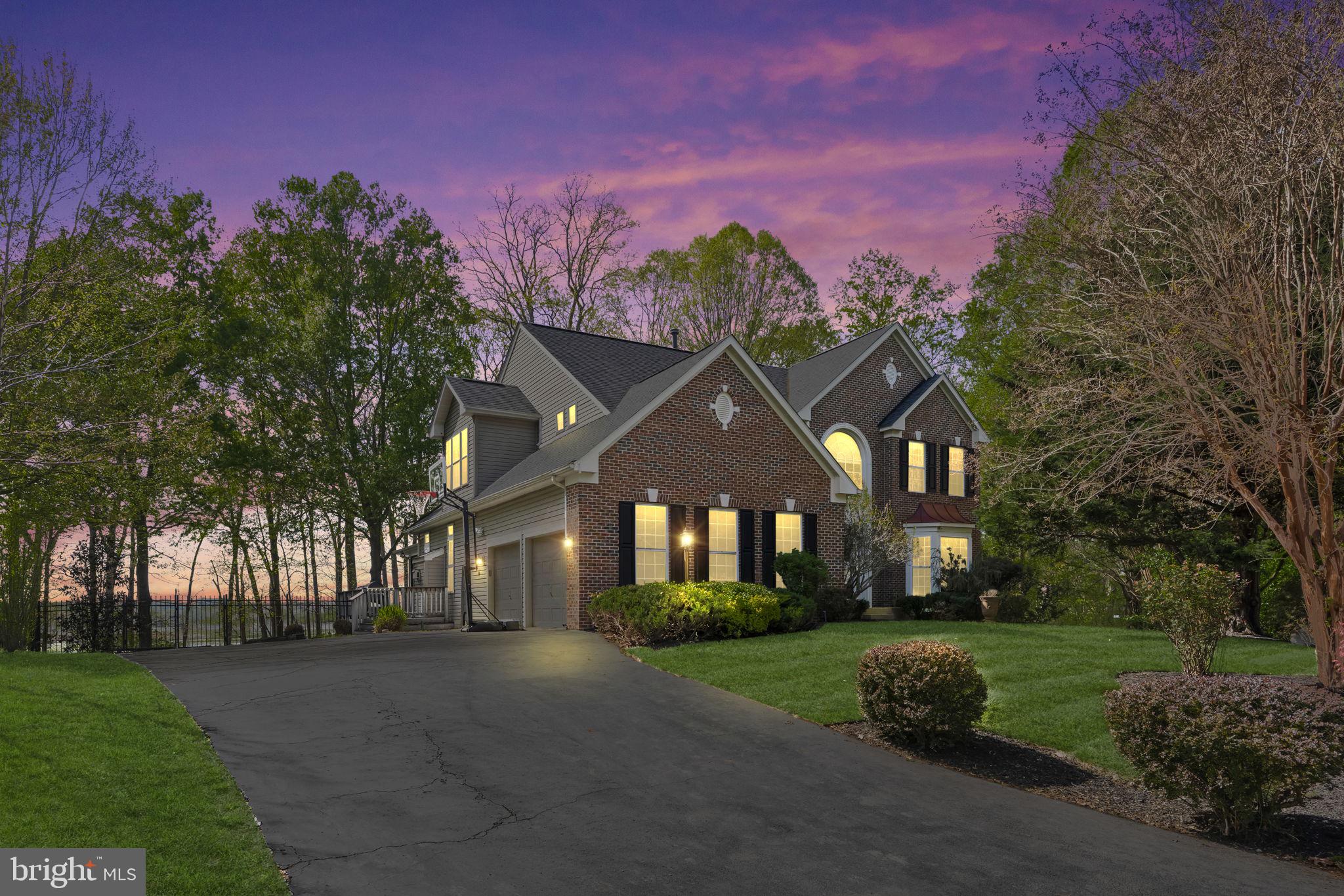 DAWSON LANDING - Residential