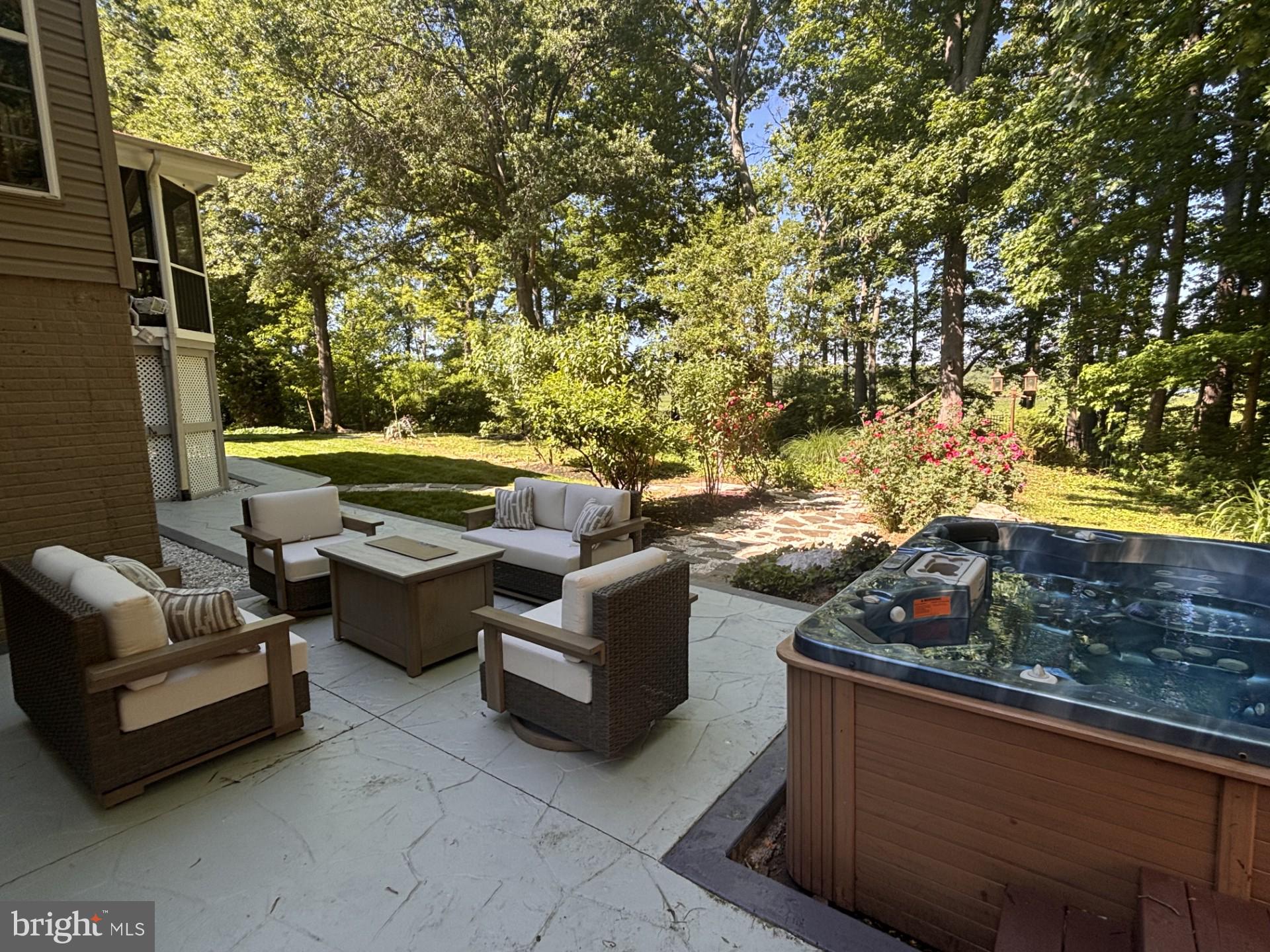 DAWSON LANDING - Residential