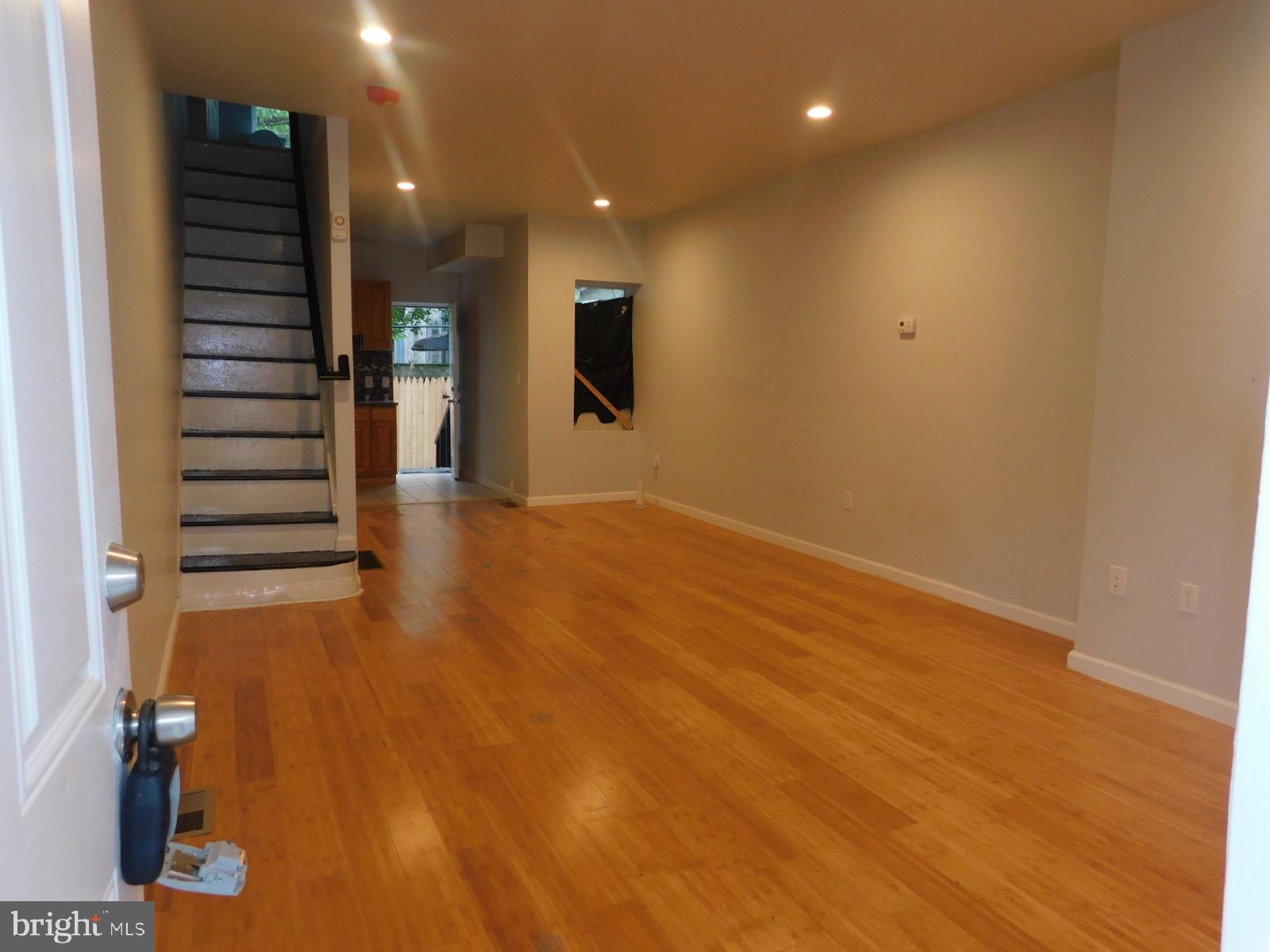 STRAWBERRY MANSION - Residential