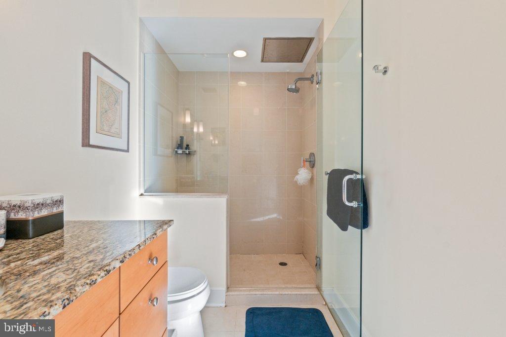 HARBOR EAST - Residential