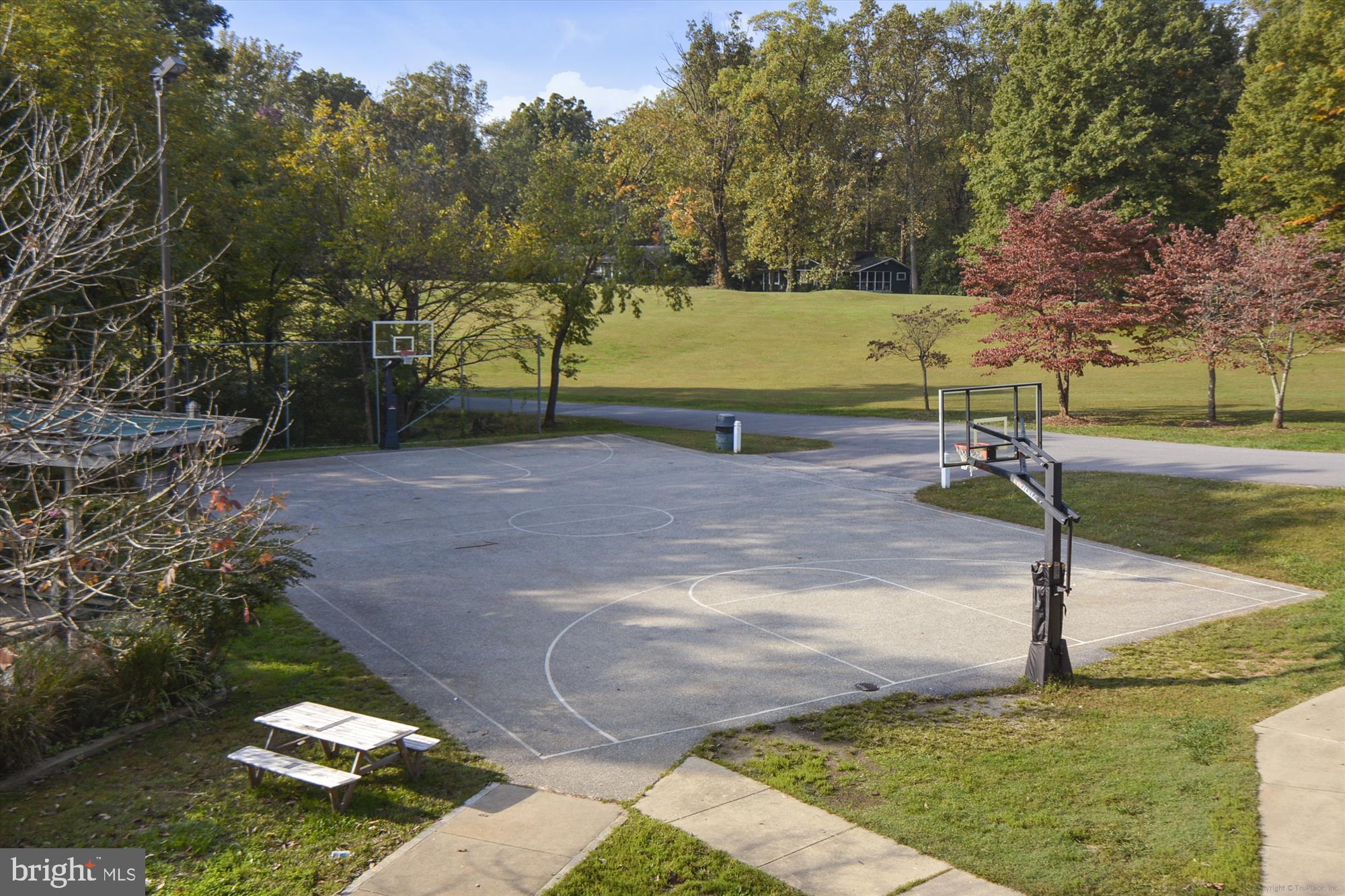 SHERWOOD FOREST - Residential