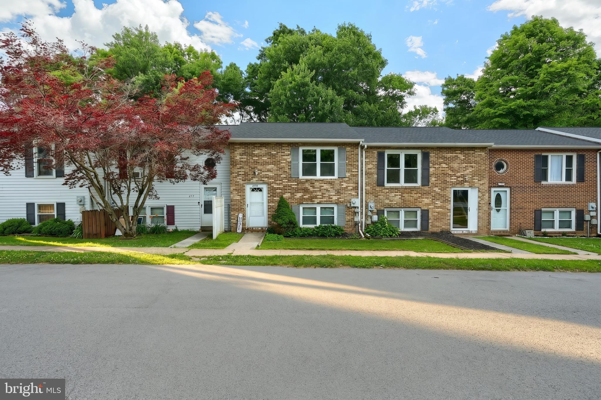 VALLEY GREEN VILLAGE - Residential