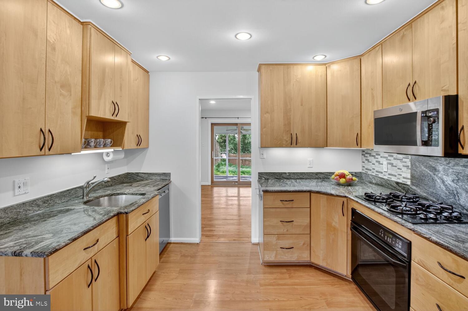 REGENCY ESTATES - Residential