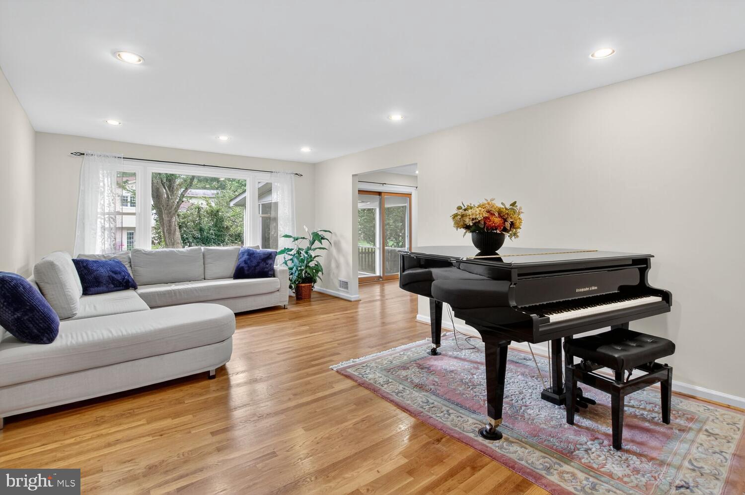 REGENCY ESTATES - Residential
