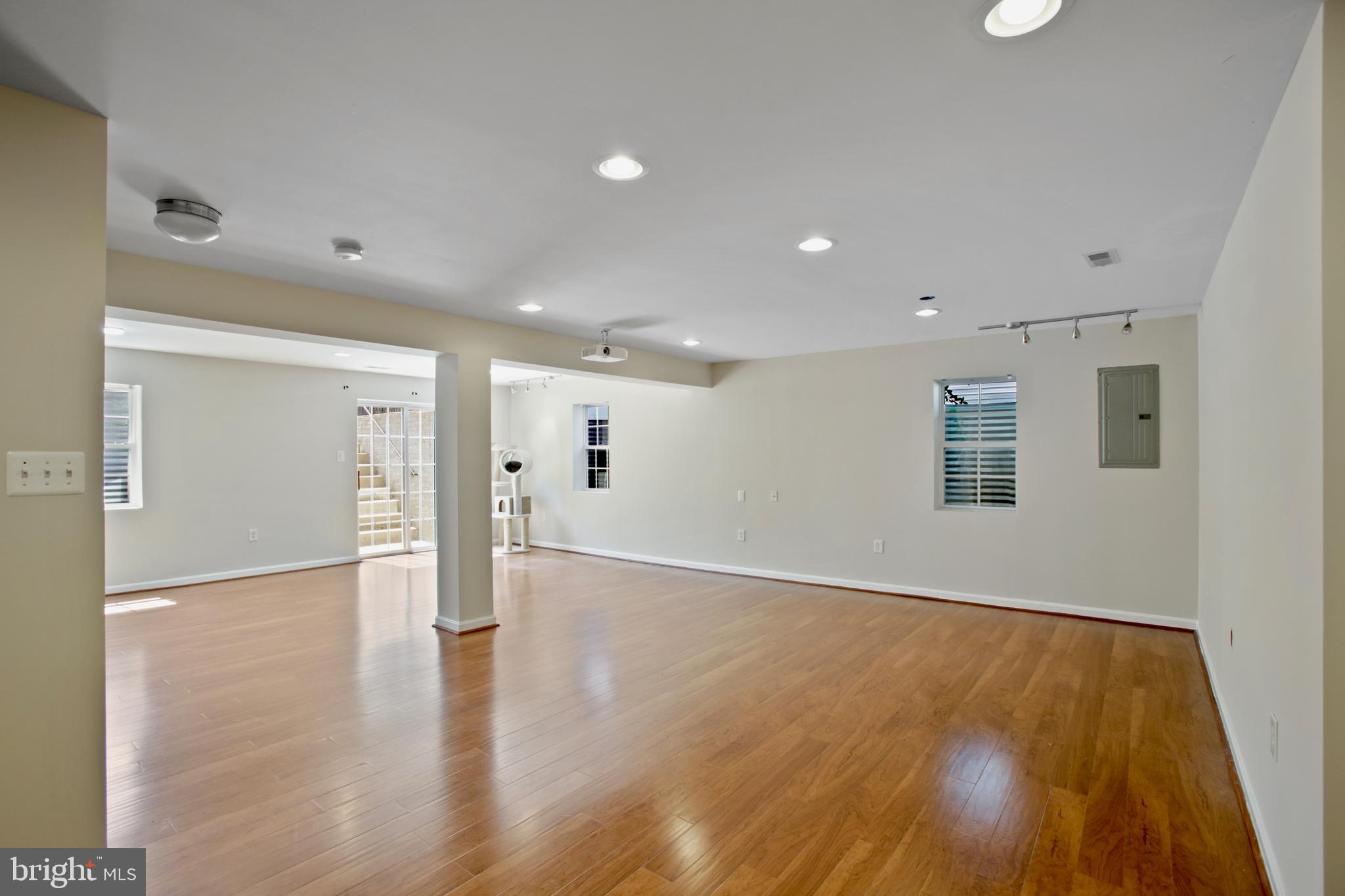 BRIDLEWOOD MANOR - Residential