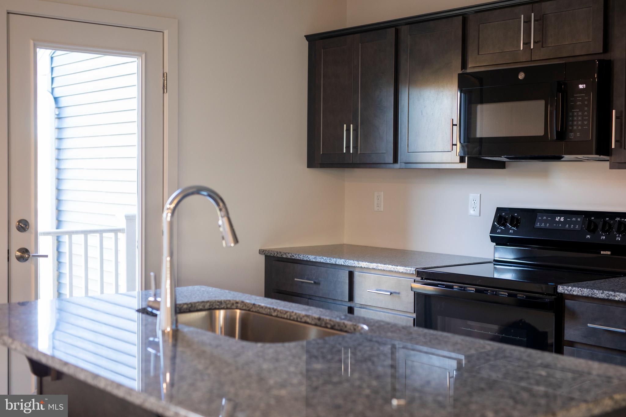 THORNWOOD VILLAGE - Residential