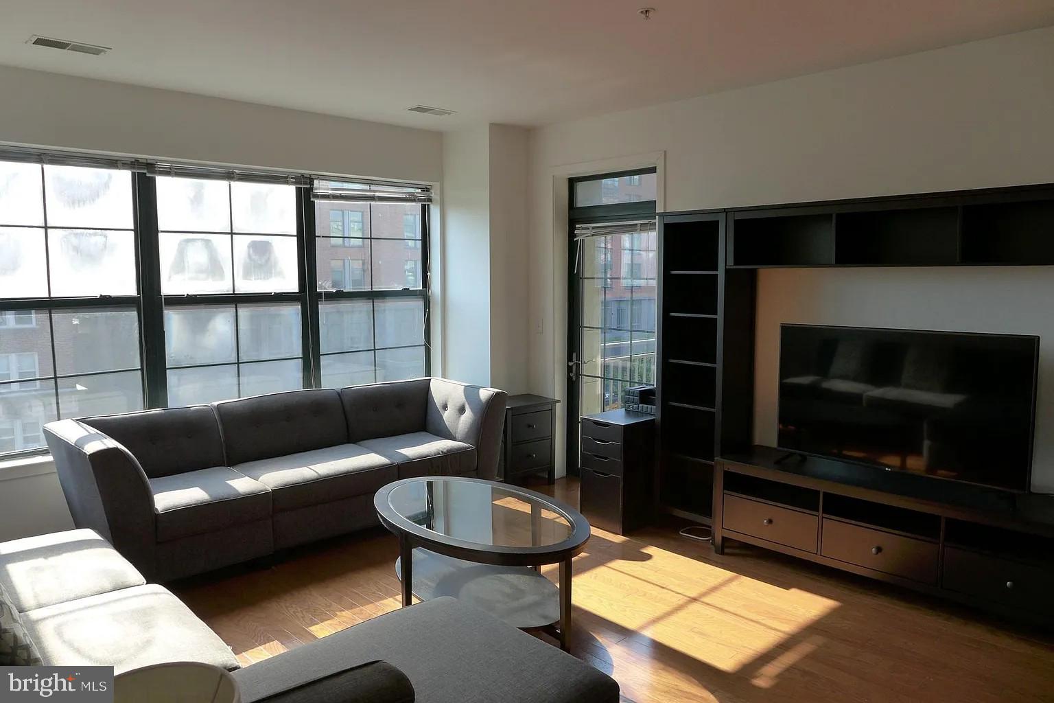 CHARLES VILLAGE - Residential