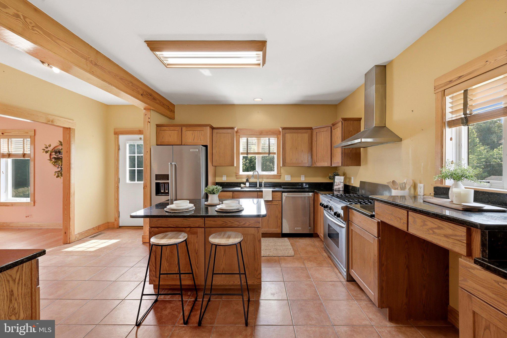 WHITINGS NECK - Residential