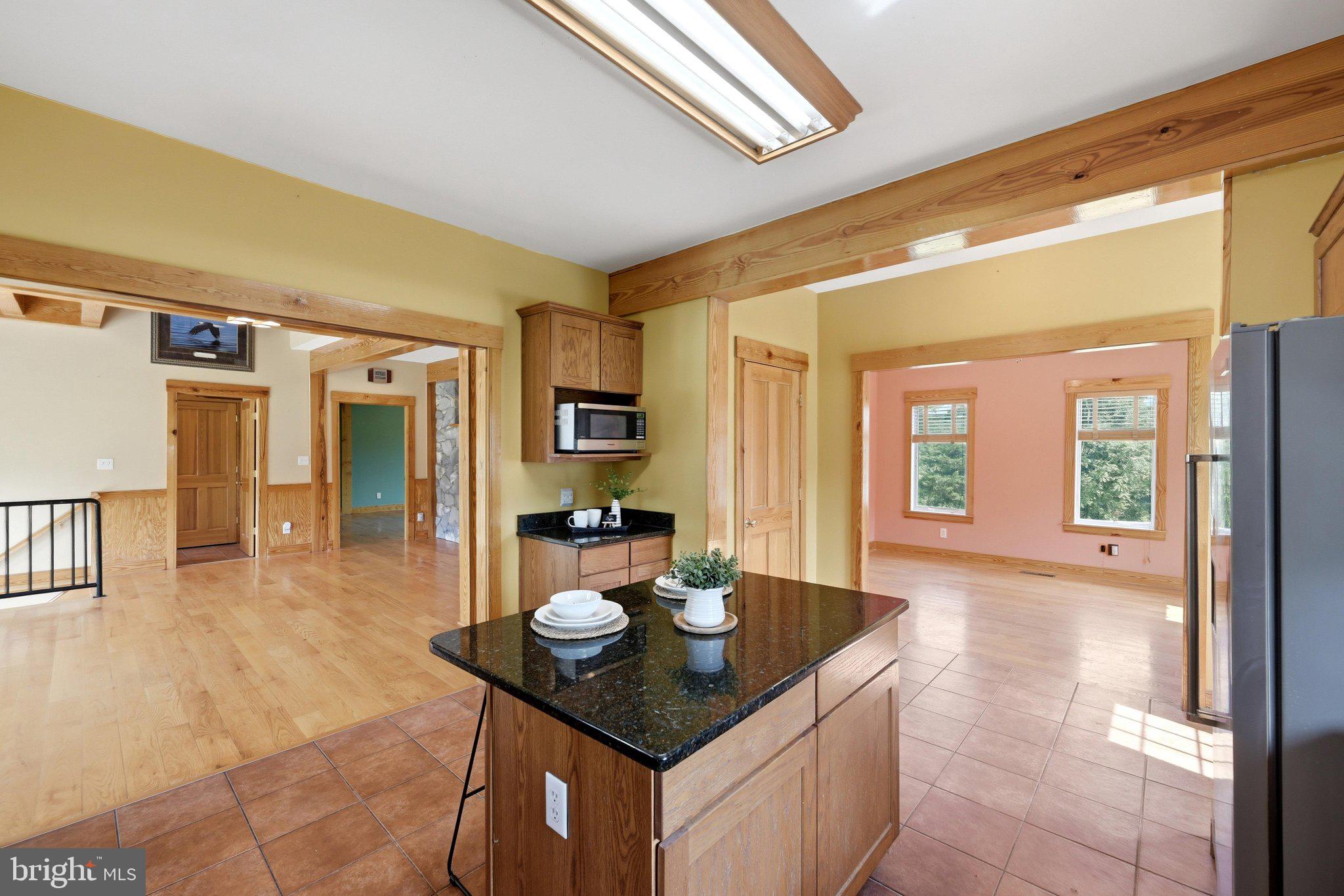 WHITINGS NECK - Residential