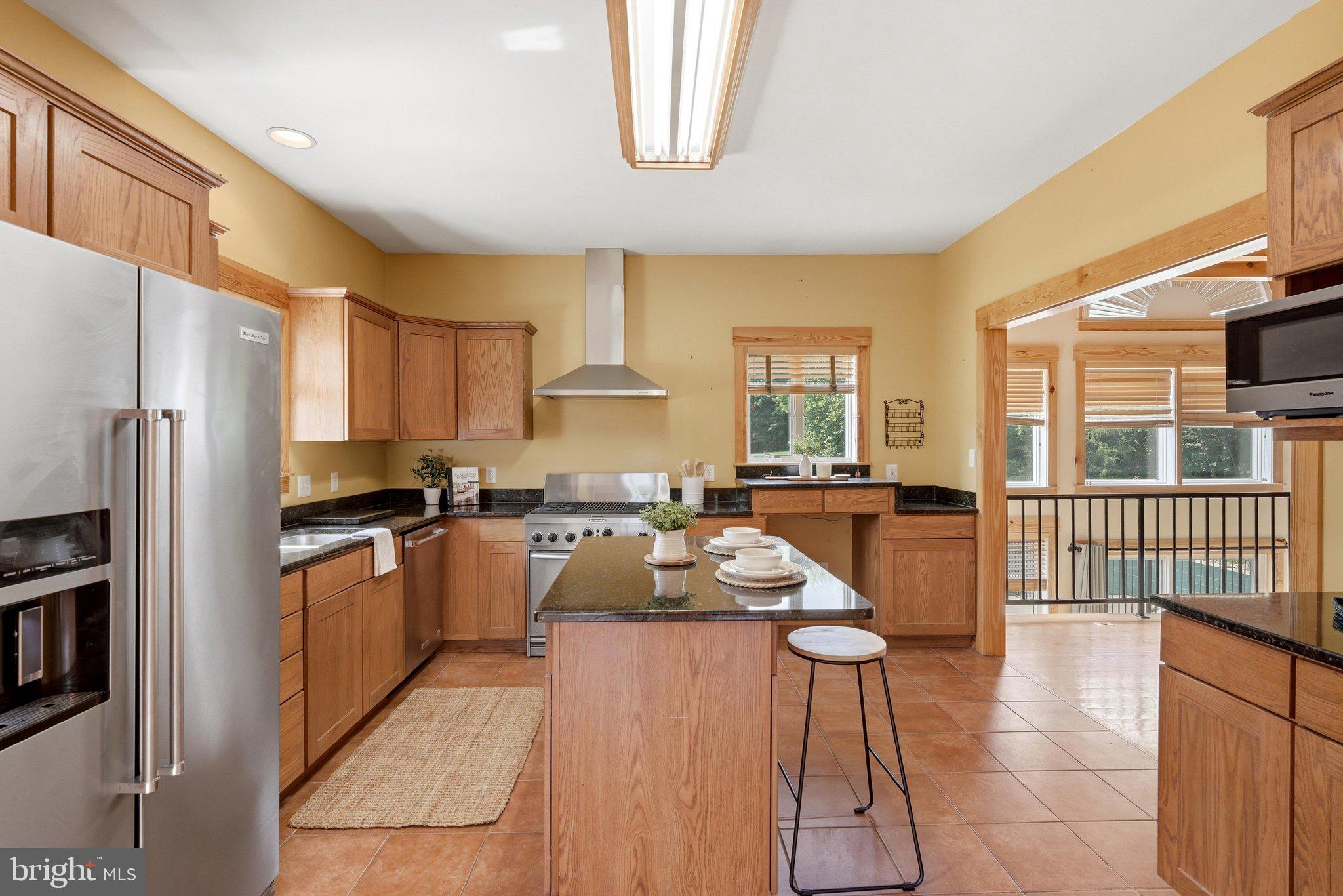 WHITINGS NECK - Residential