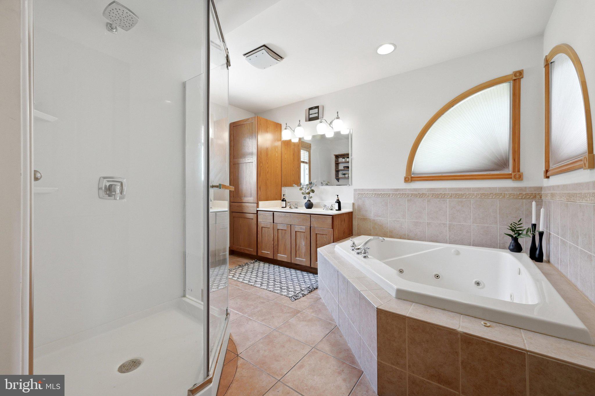 WHITINGS NECK - Residential