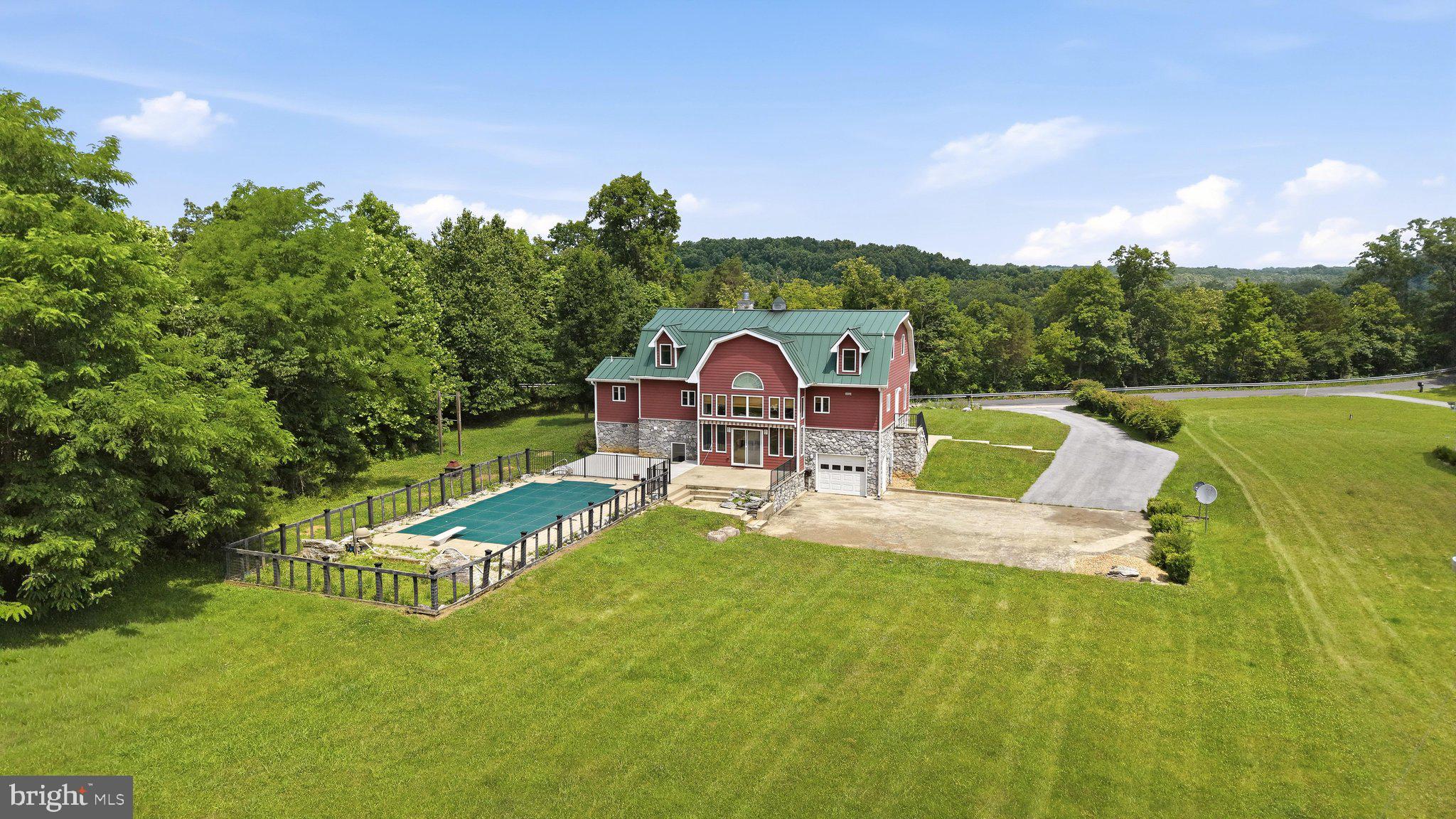WHITINGS NECK - Residential
