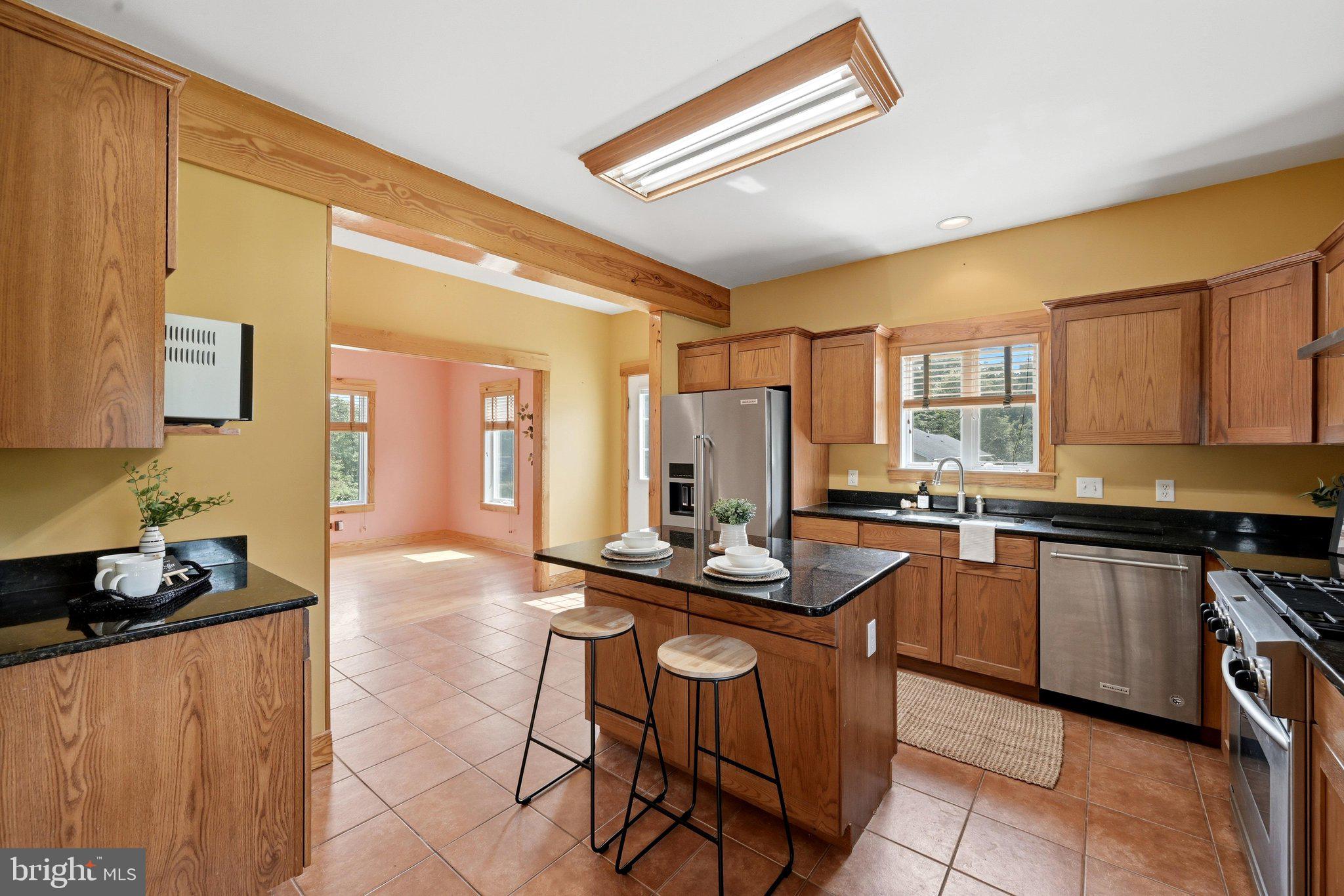 WHITINGS NECK - Residential
