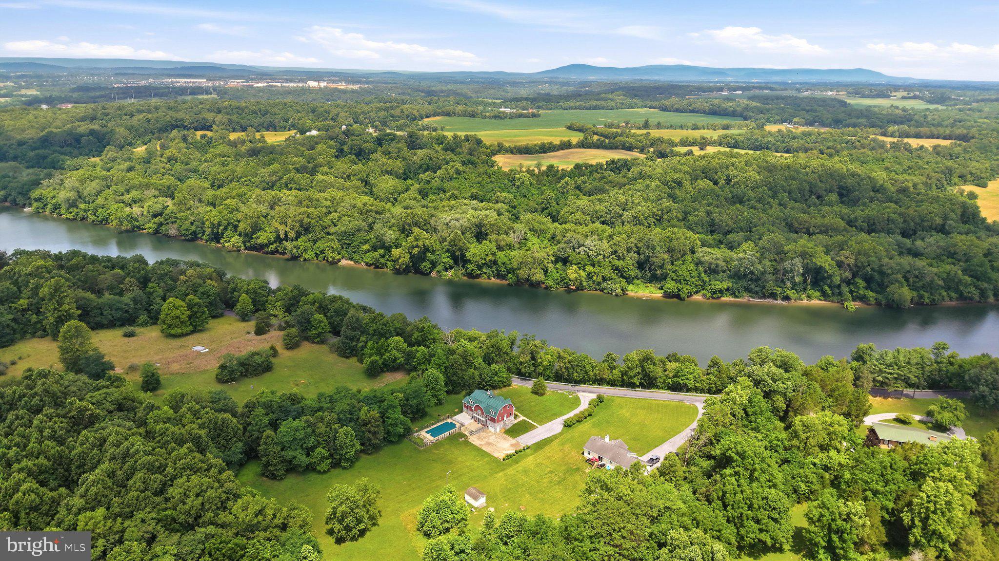 WHITINGS NECK - Residential