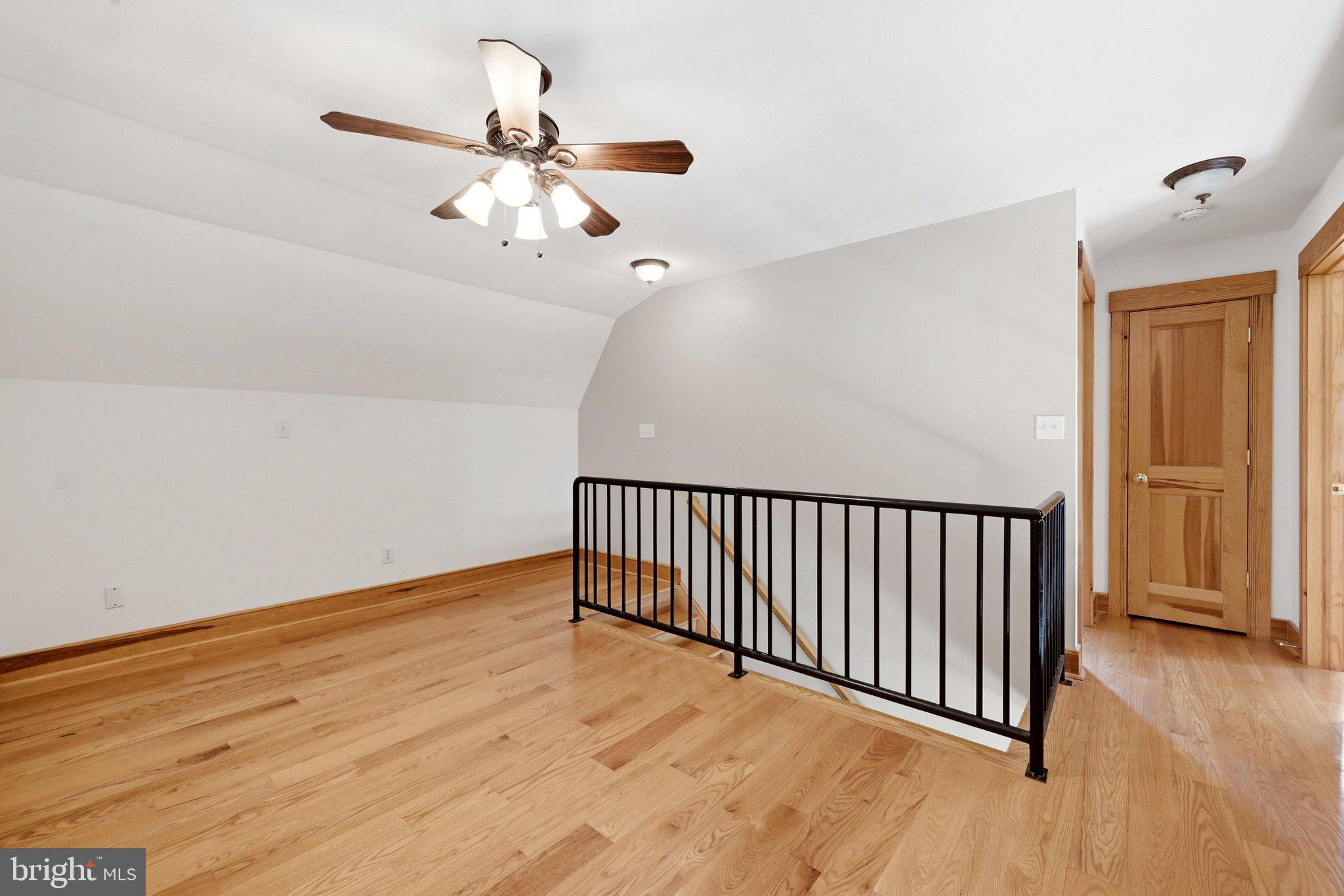 WHITINGS NECK - Residential