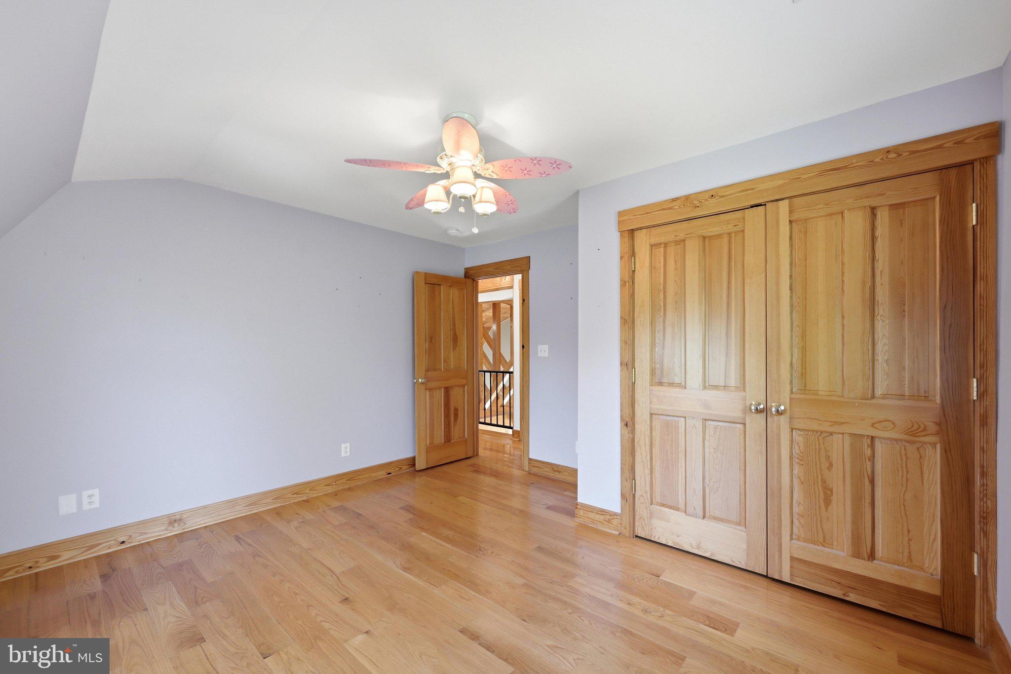WHITINGS NECK - Residential