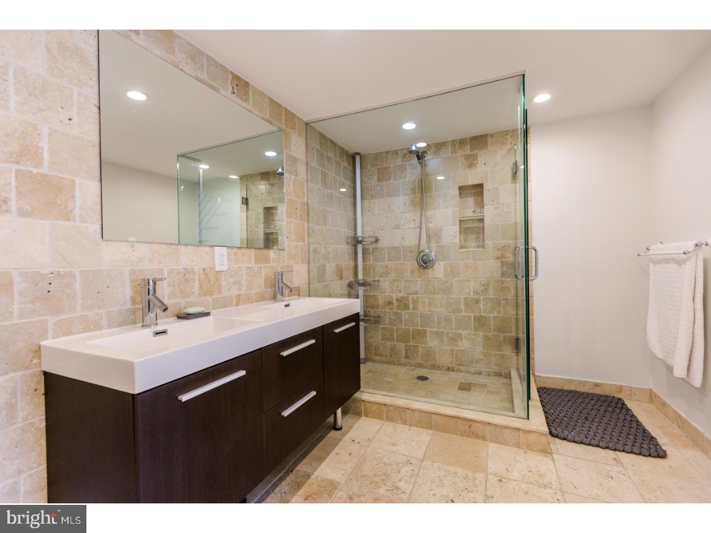 WASHINGTON SQ - Residential