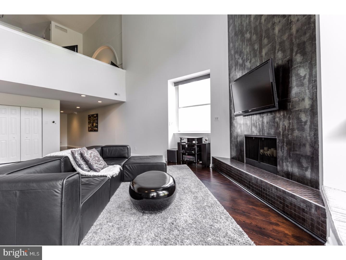 WASHINGTON SQ - Residential