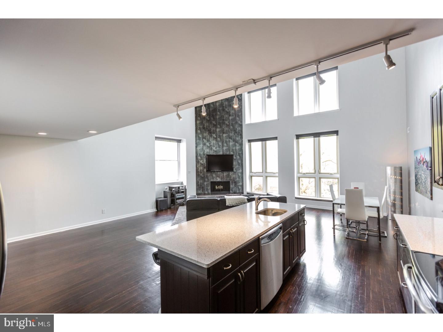 WASHINGTON SQ - Residential
