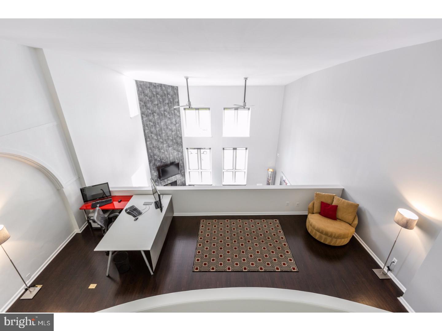 WASHINGTON SQ - Residential