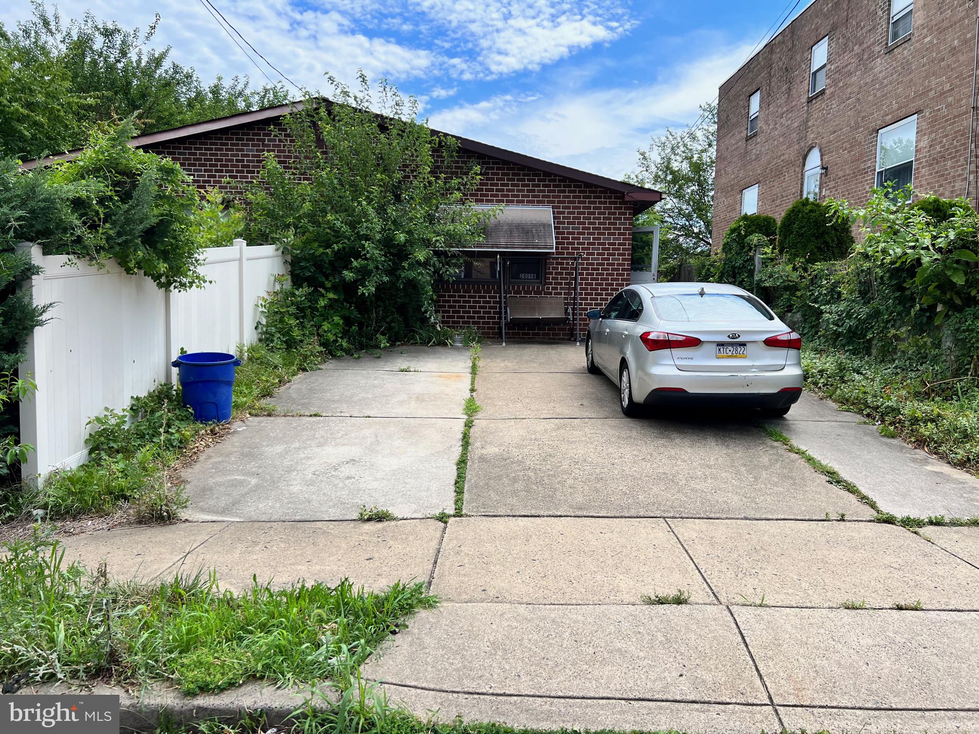 HOLME CIRCLE - Residential