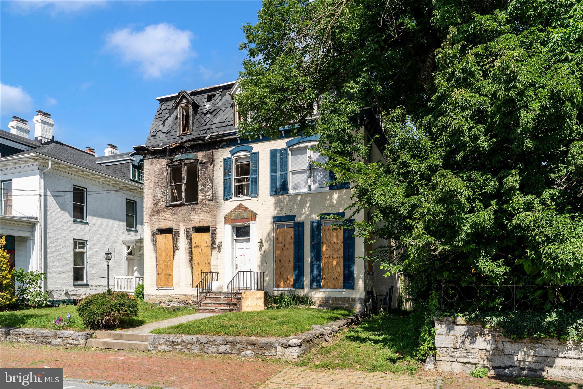 HAGERSTOWN - Residential