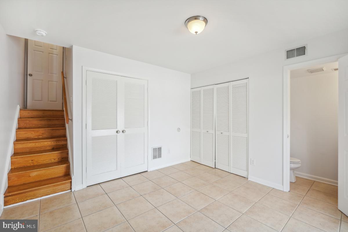 TYLER GARDENS - Residential Lease
