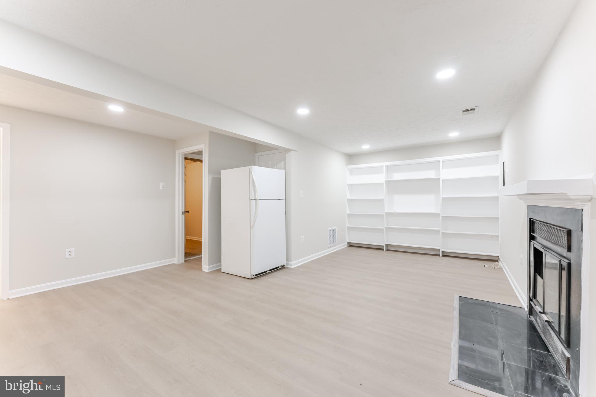 BURKE CENTRE - Residential