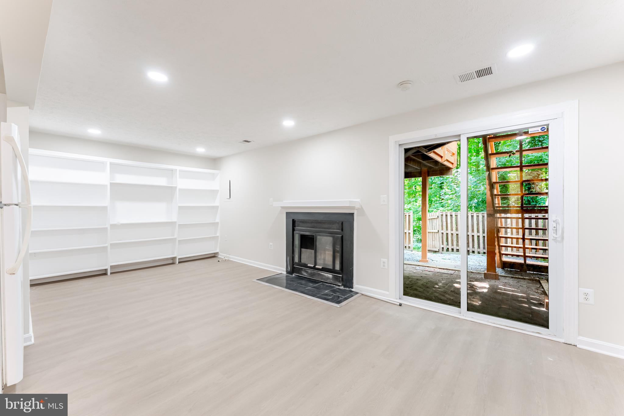 BURKE CENTRE - Residential