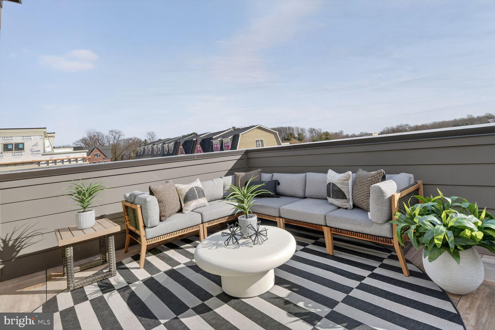 STRATHMORE VIEW - Residential