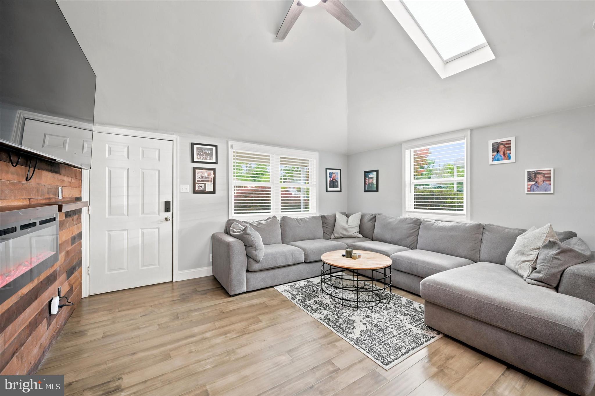 PLYMOUTH VALLEY - Residential