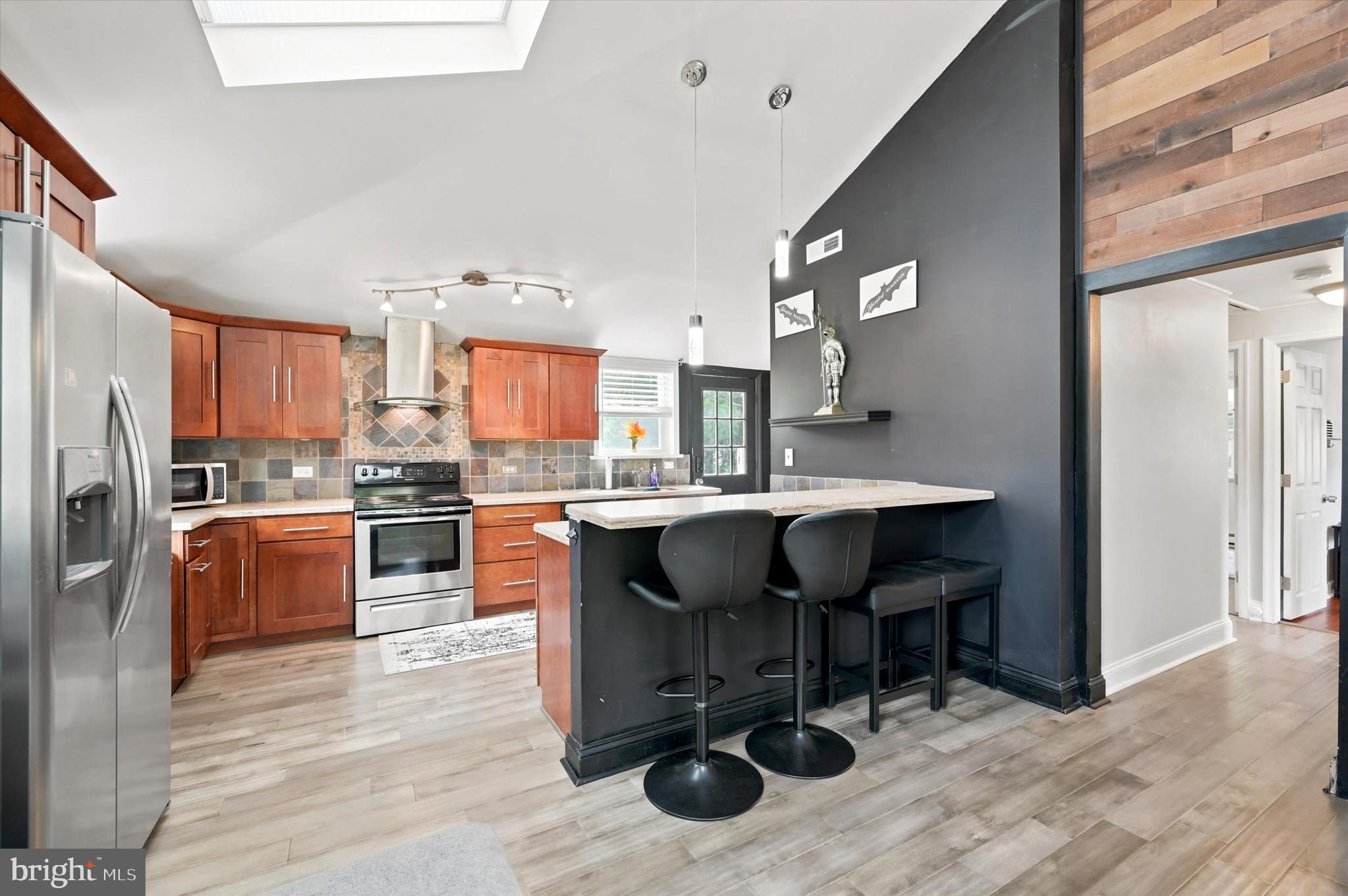 PLYMOUTH VALLEY - Residential