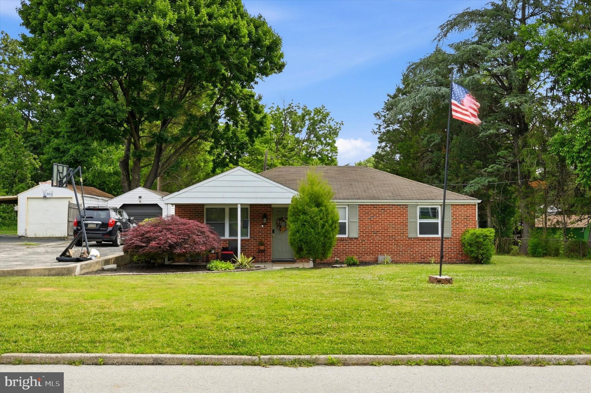 PLYMOUTH VALLEY - Residential