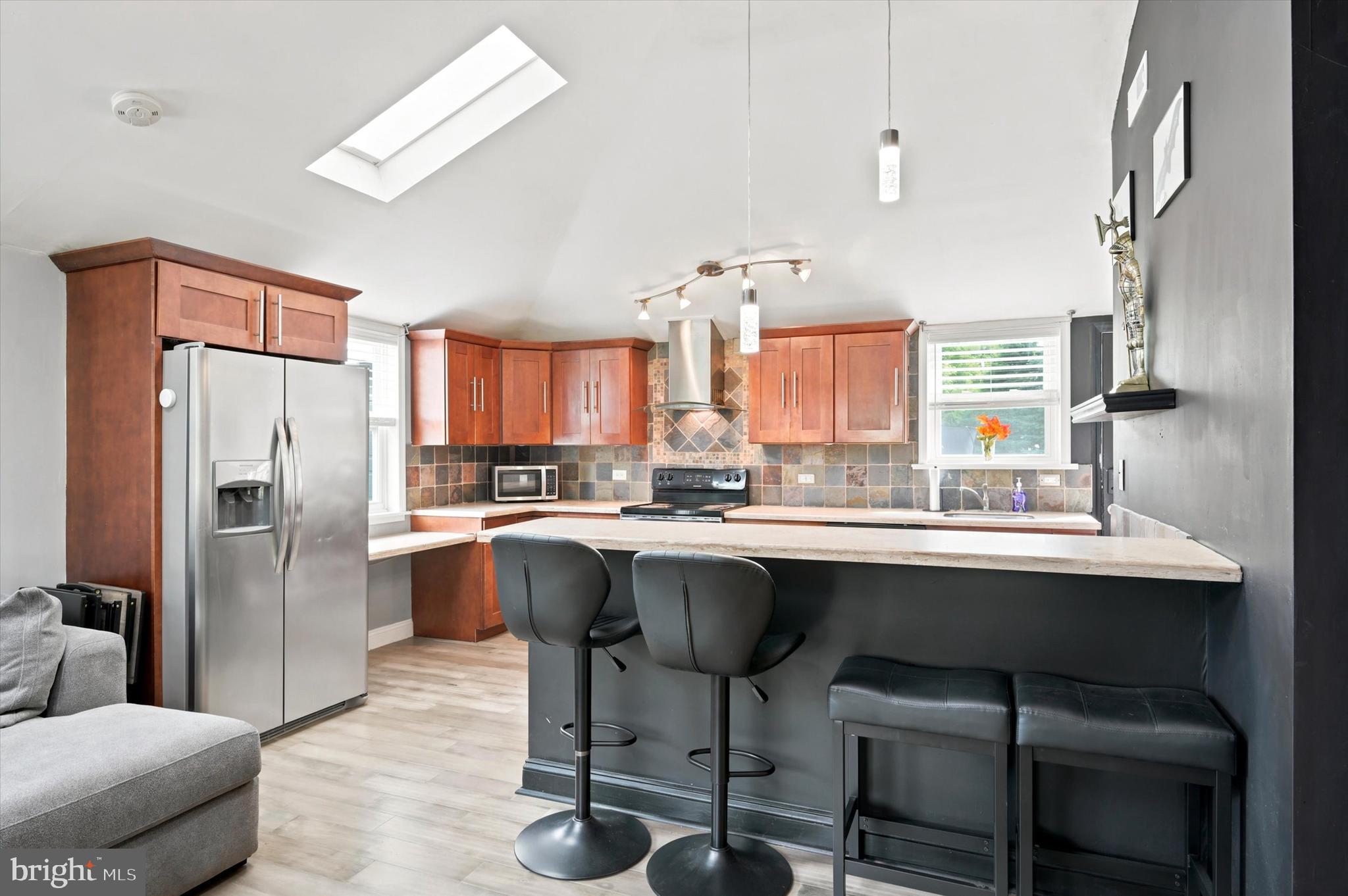 PLYMOUTH VALLEY - Residential