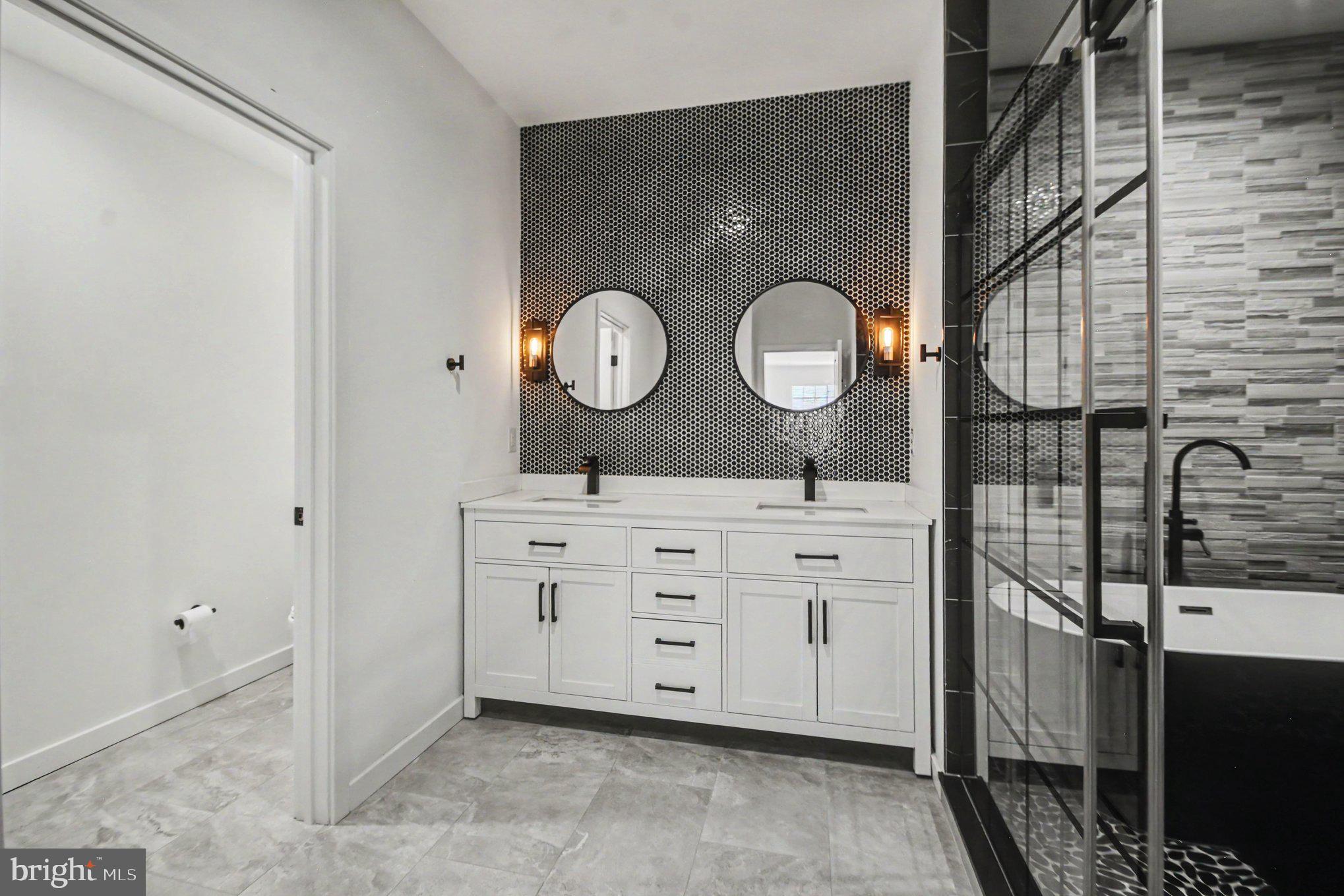 PORT RICHMOND - Residential