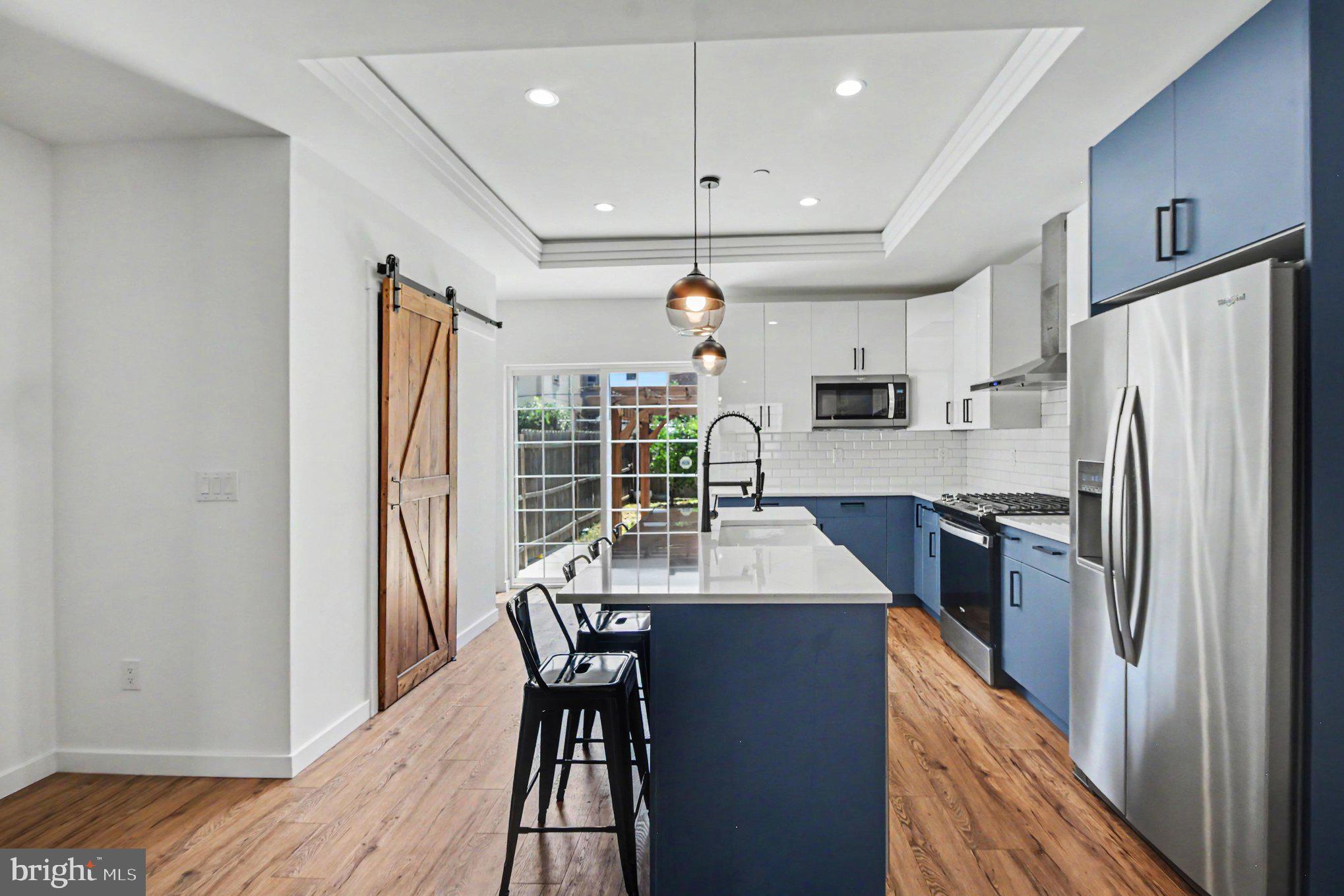 PORT RICHMOND - Residential