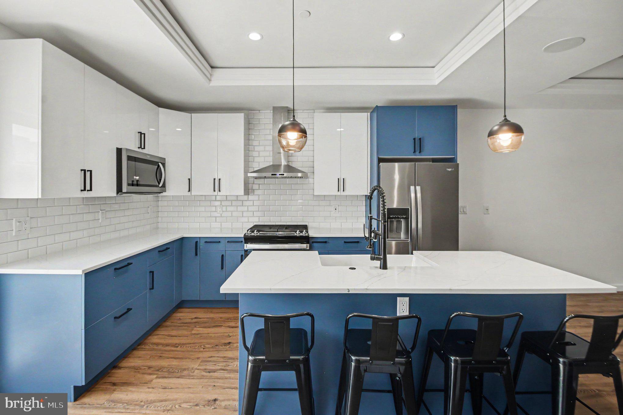 PORT RICHMOND - Residential