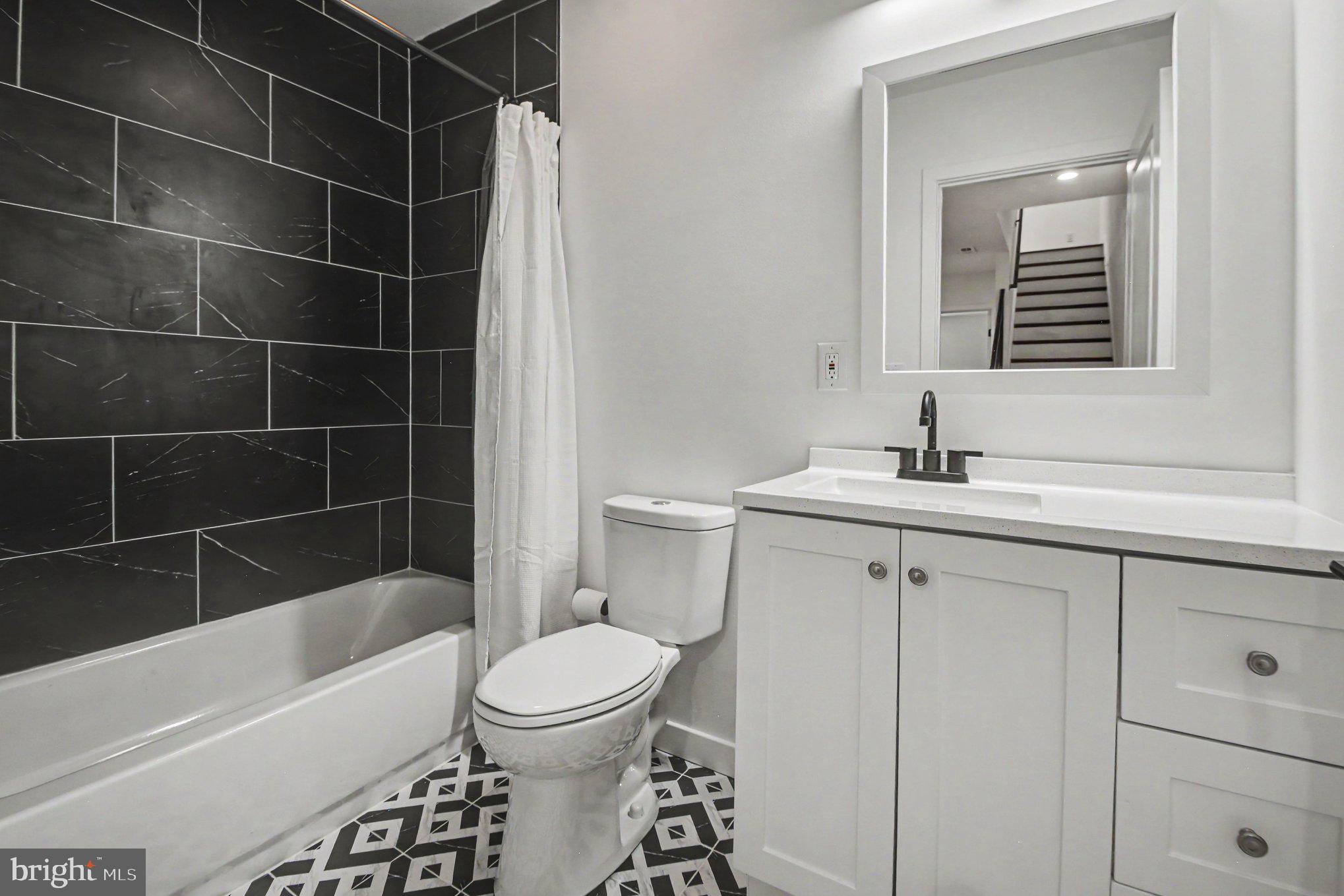 PORT RICHMOND - Residential