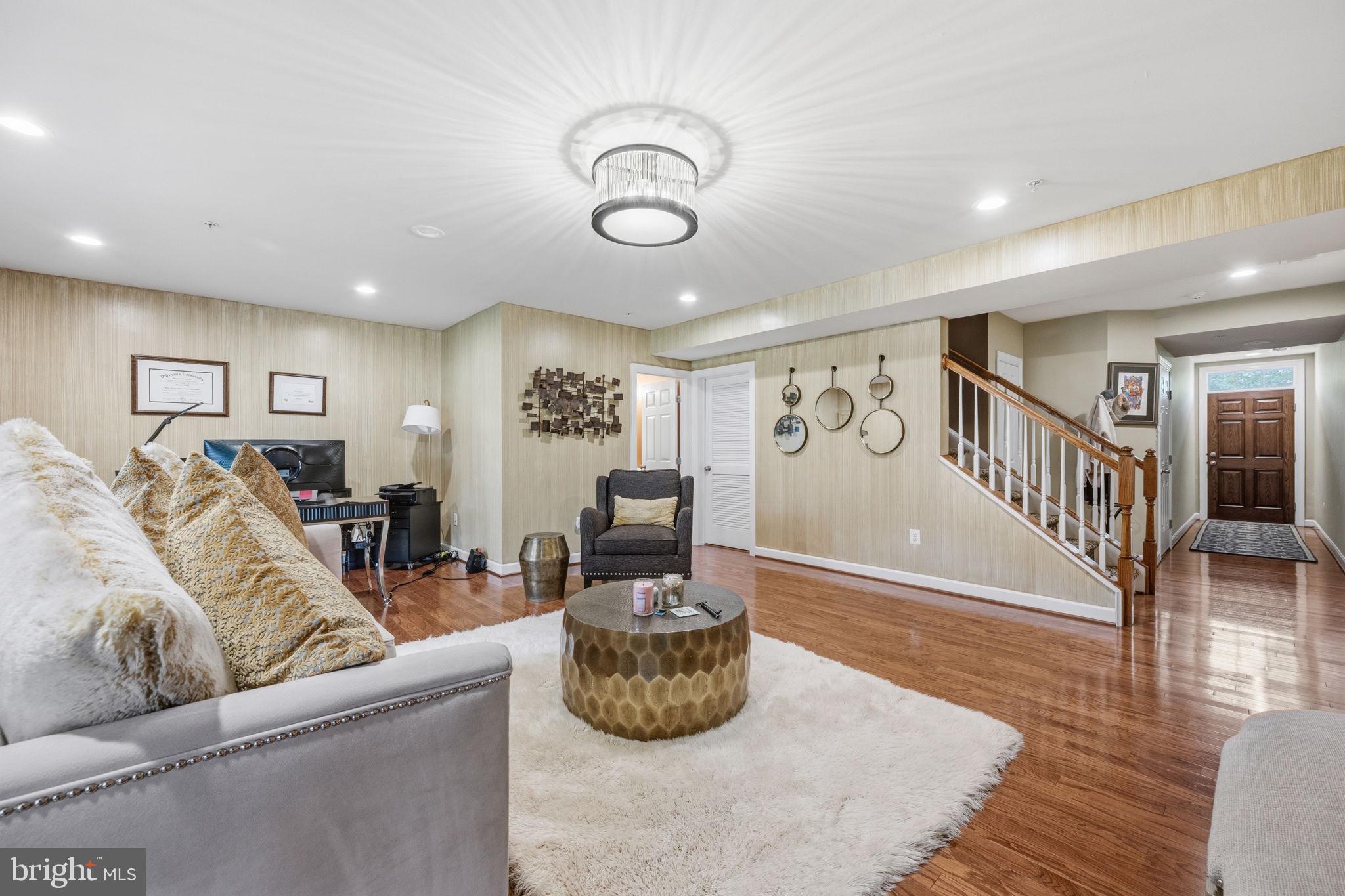 CROWN POINTE - Residential Lease
