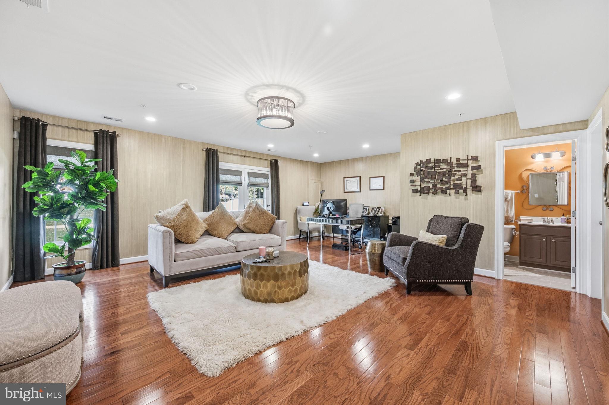 CROWN POINTE - Residential Lease
