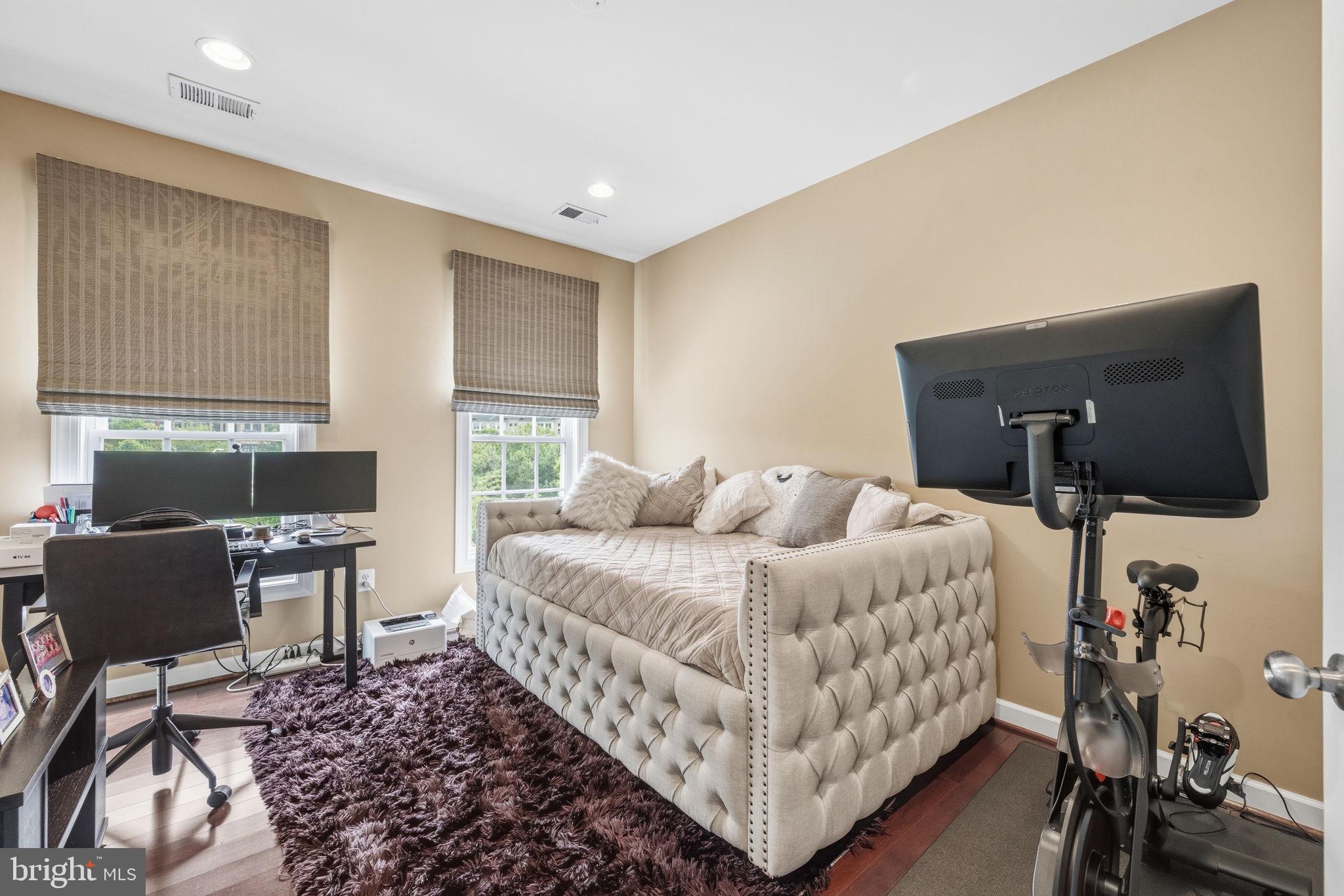 CROWN POINTE - Residential Lease
