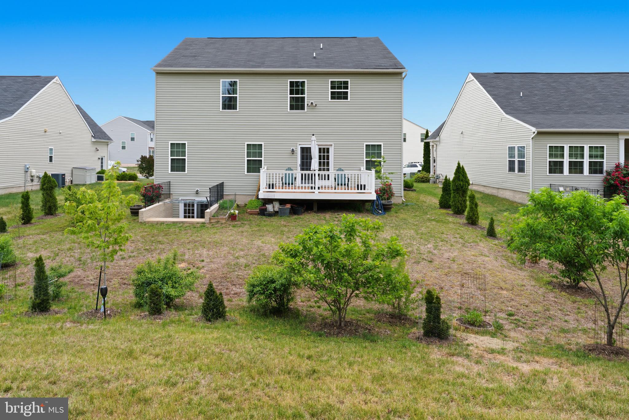 LEE'S PARKE - Residential