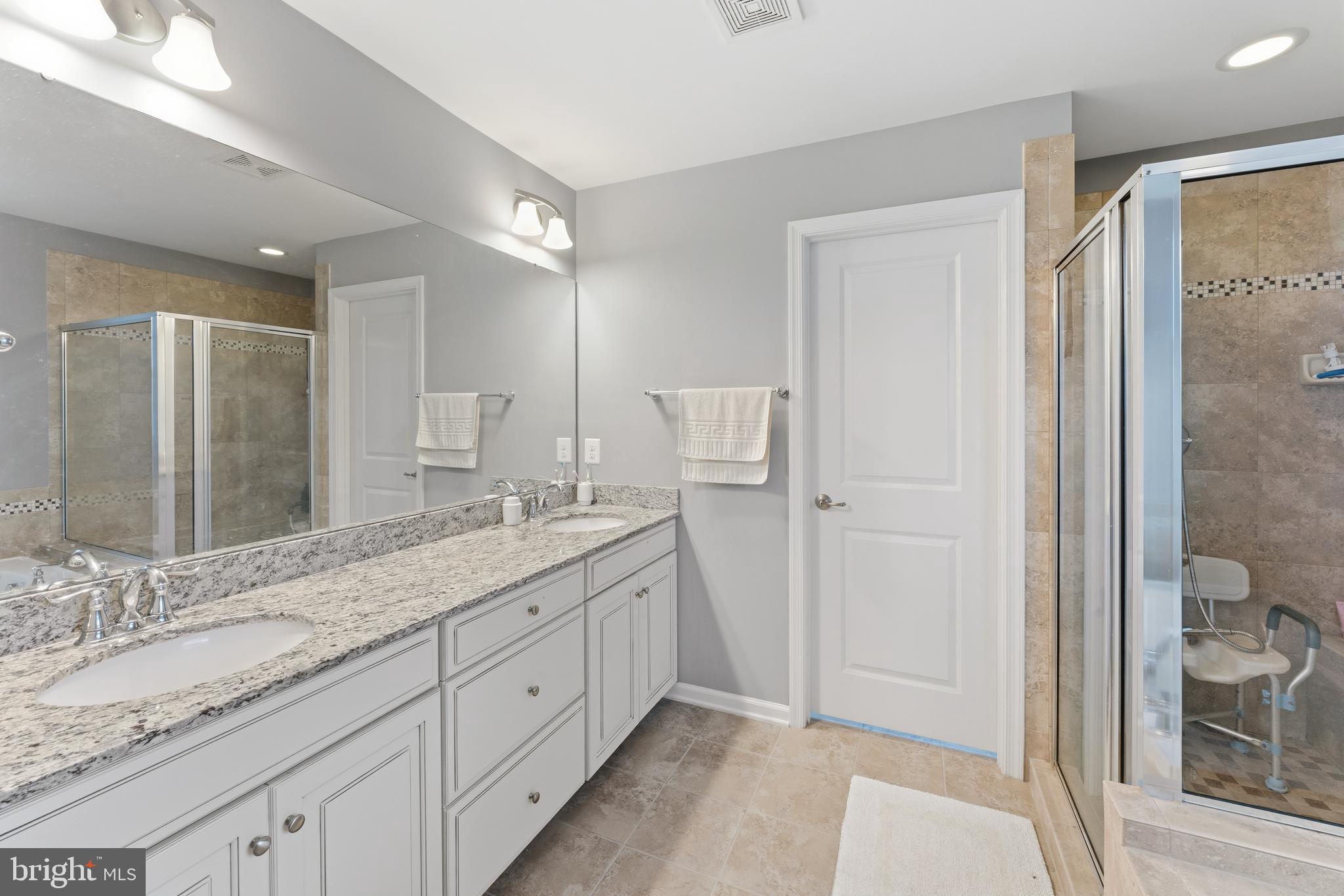 LEE'S PARKE - Residential