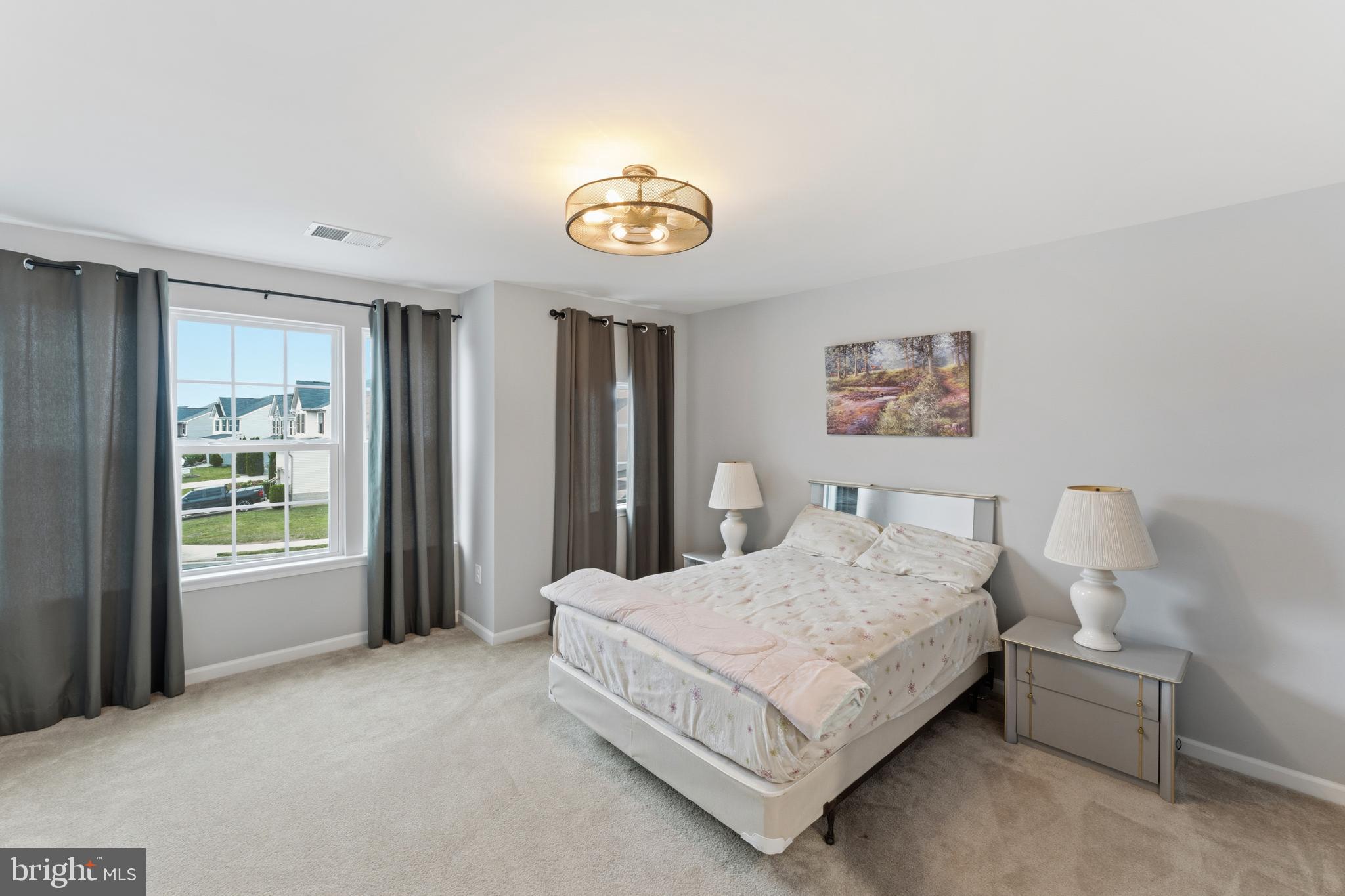 LEE'S PARKE - Residential