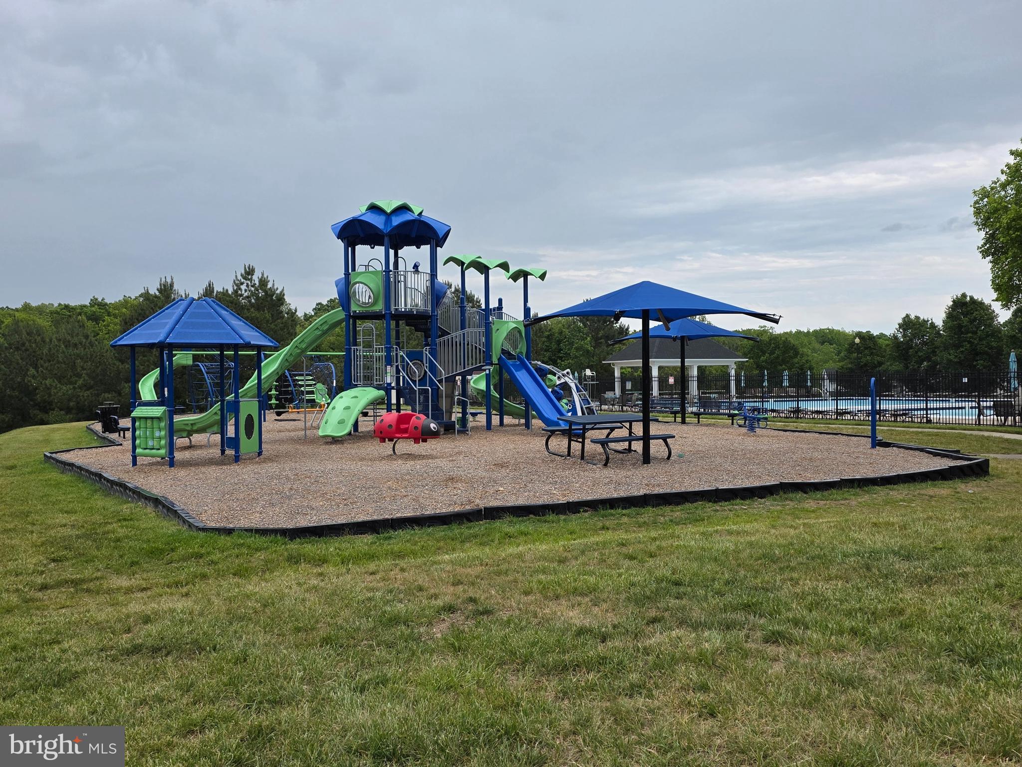 LEE'S PARKE - Residential
