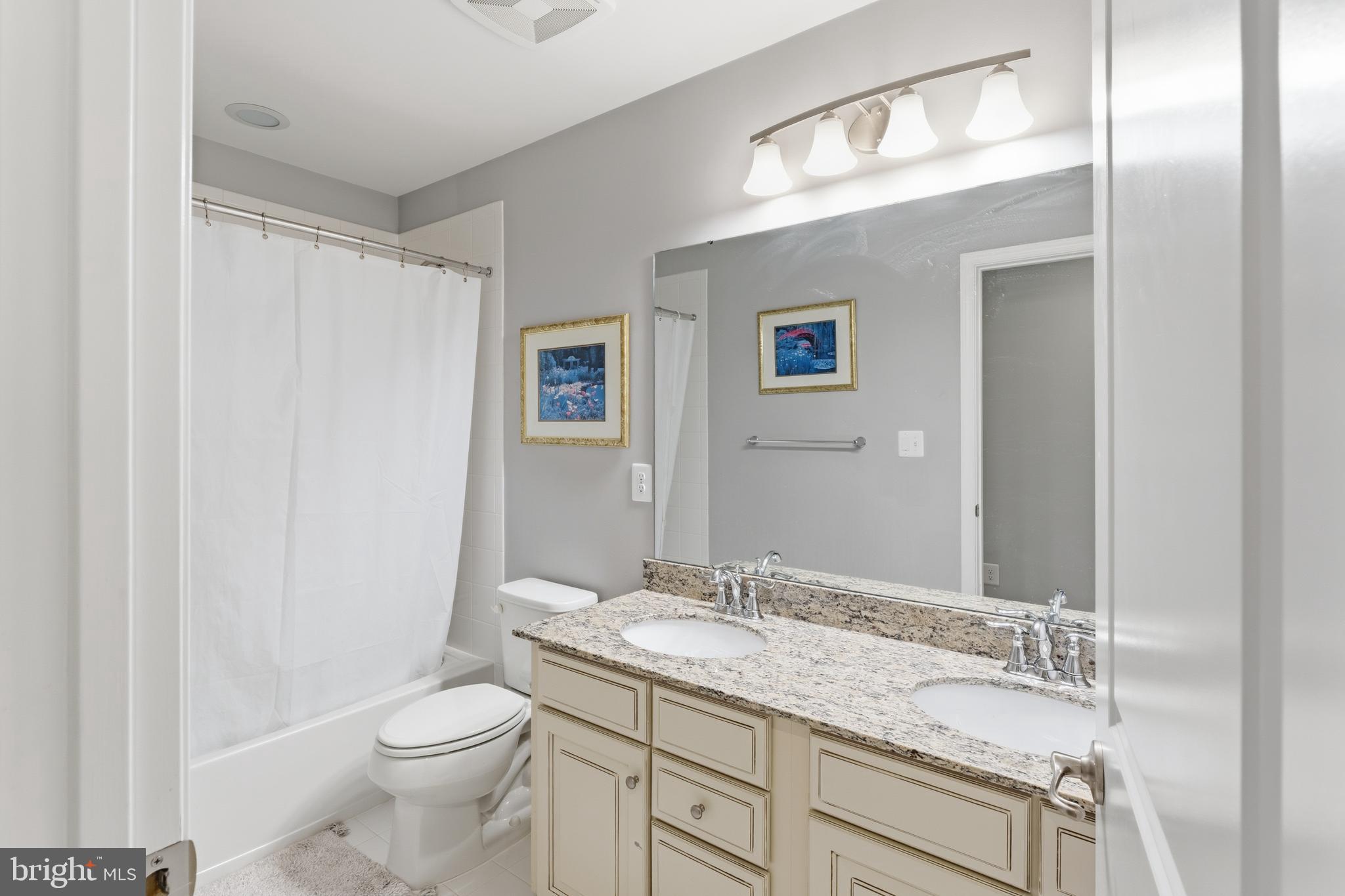 LEE'S PARKE - Residential