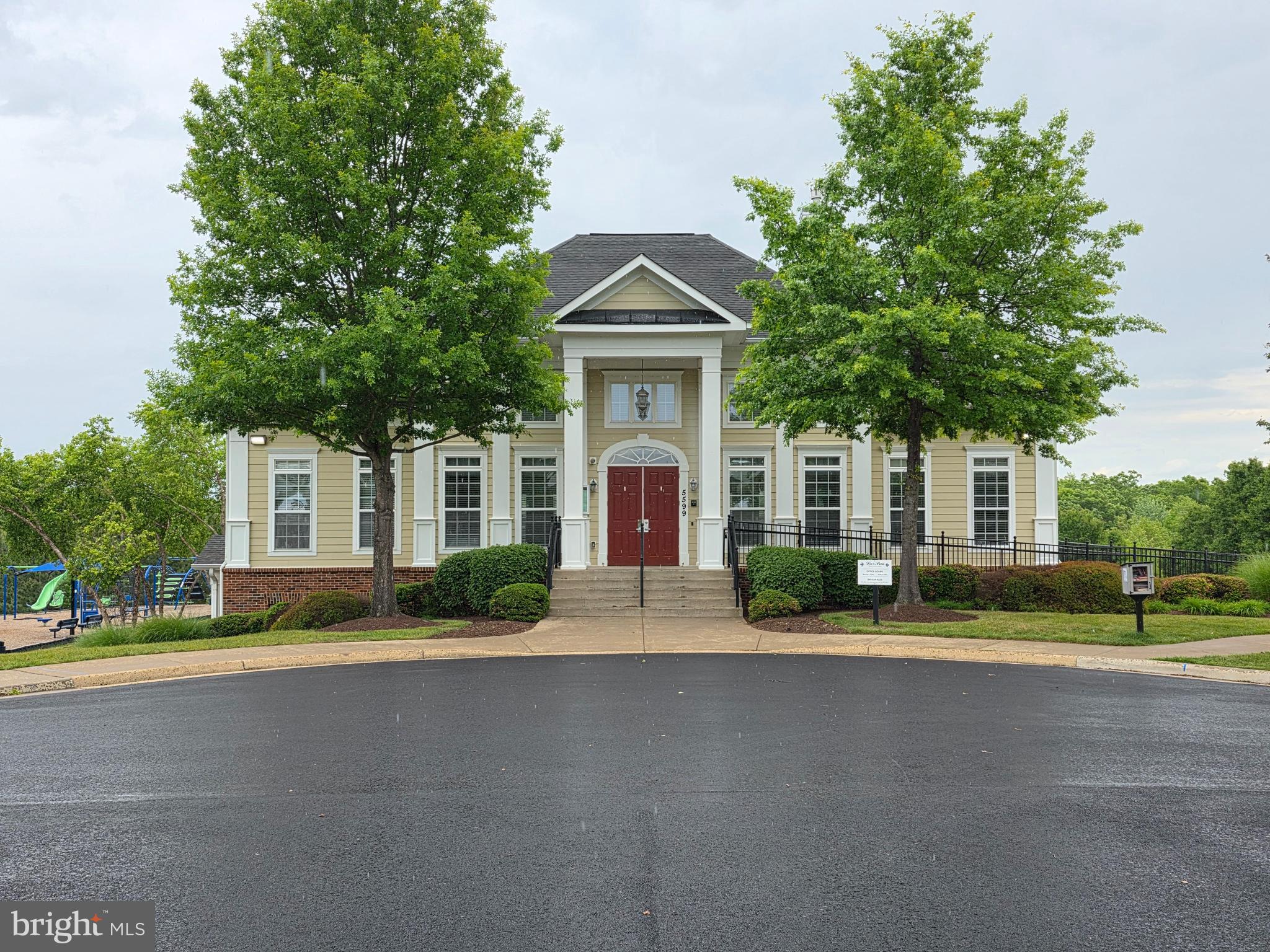 LEE'S PARKE - Residential