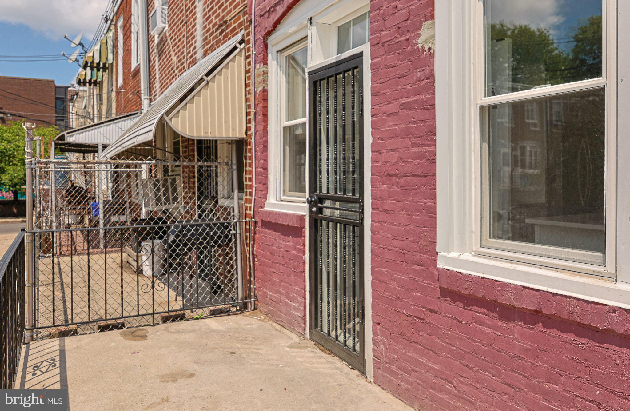 PHILADELPHIA (SOUTHWEST) - Residential