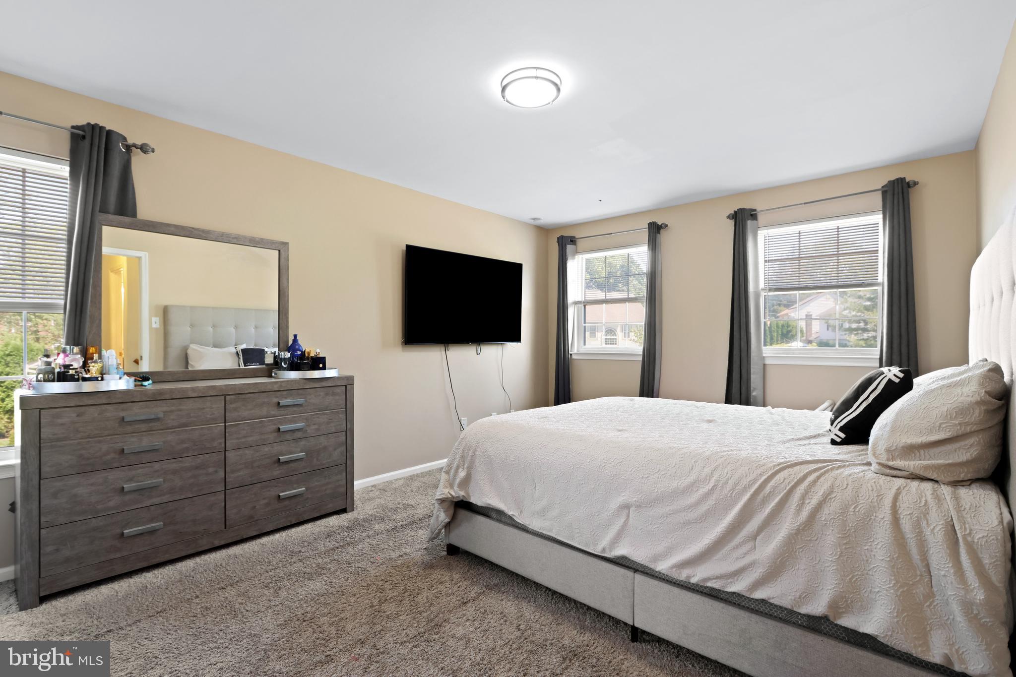 DEVON RIDGE - Residential